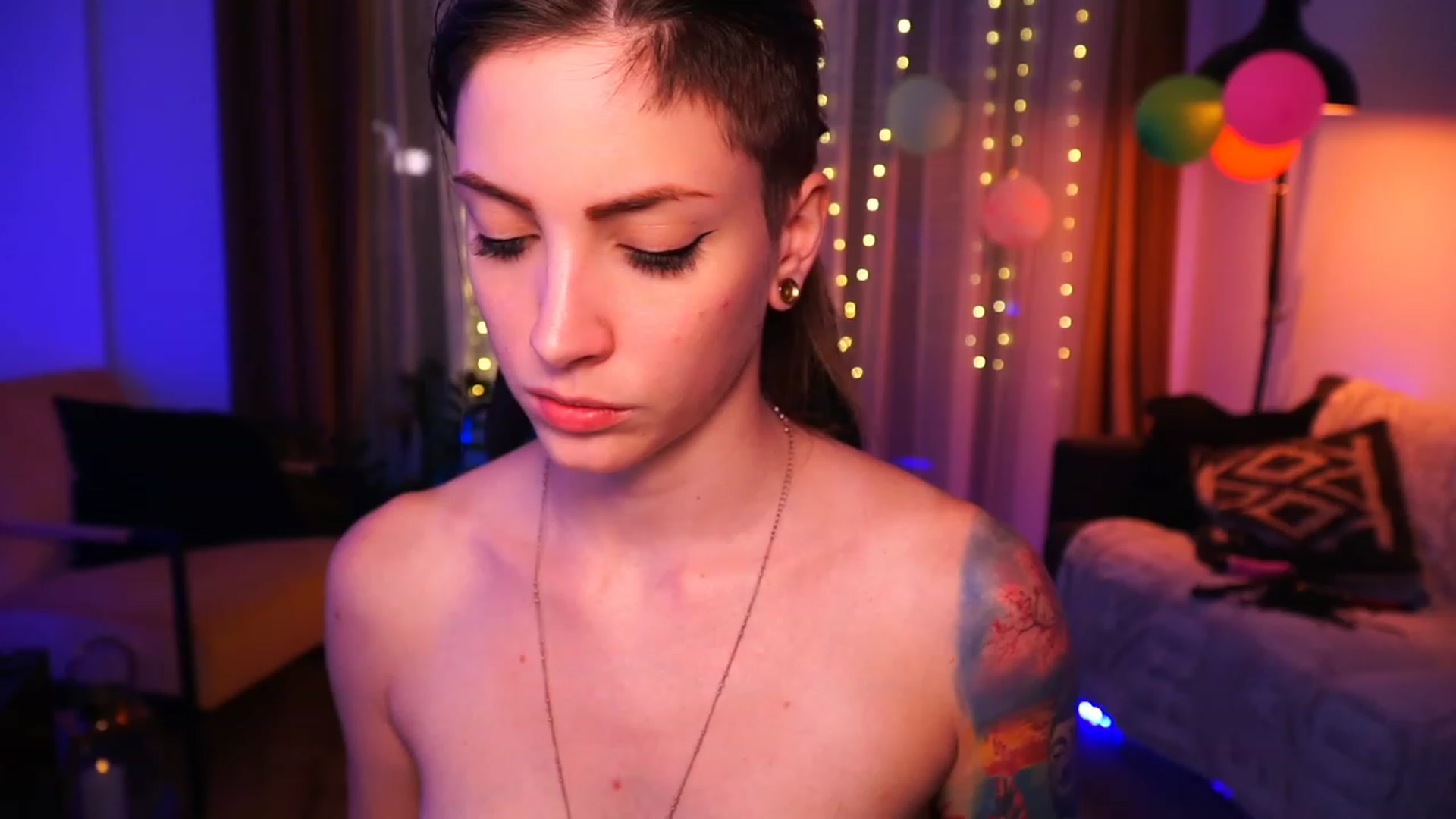Gallery image thumbnail from Kend_dall's myfreecams stream on, 06/15/2023, 18:35 image 20 of 20