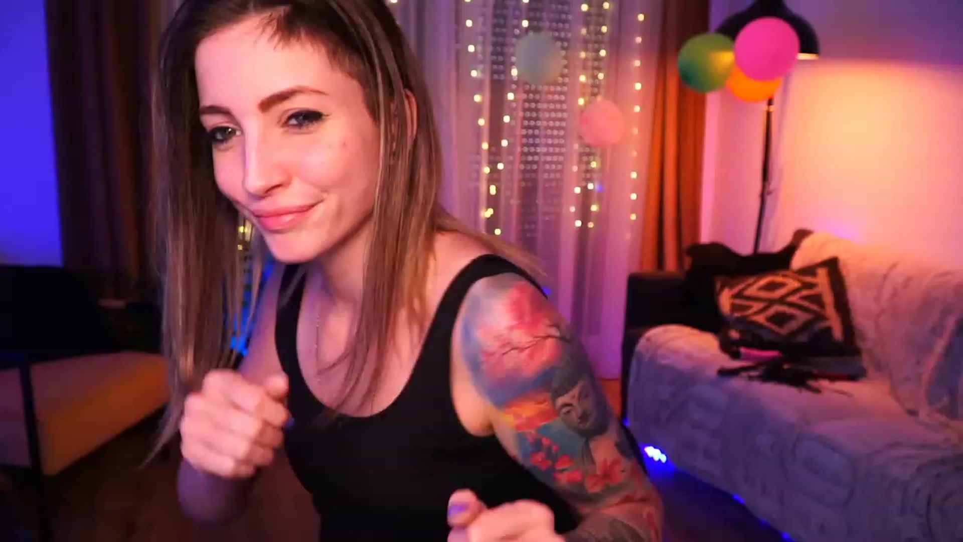 Gallery image thumbnail from Kend_dall's myfreecams stream on, 06/15/2023, 18:35 image 6 of 20
