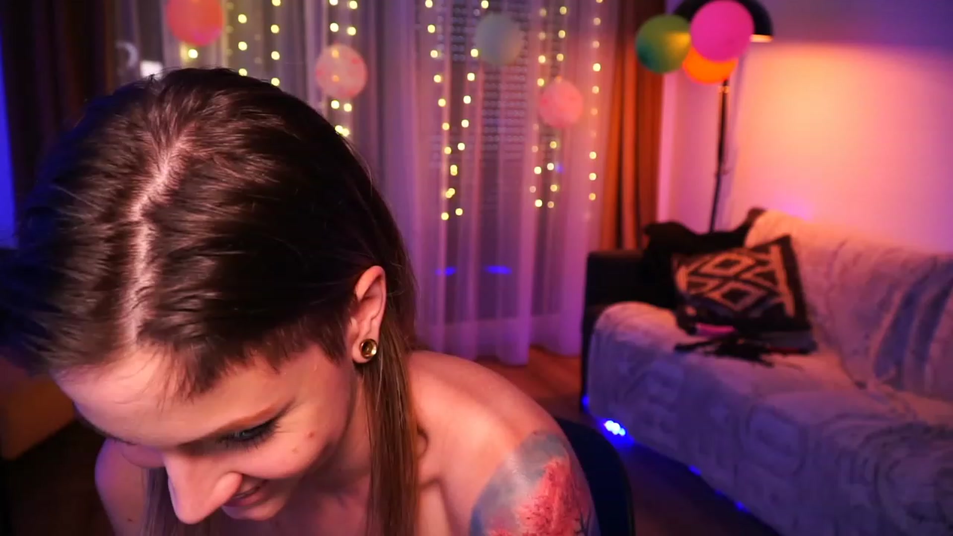 Gallery image thumbnail from Kend_dall's myfreecams stream on, 06/15/2023, 18:35 image 1 of 20