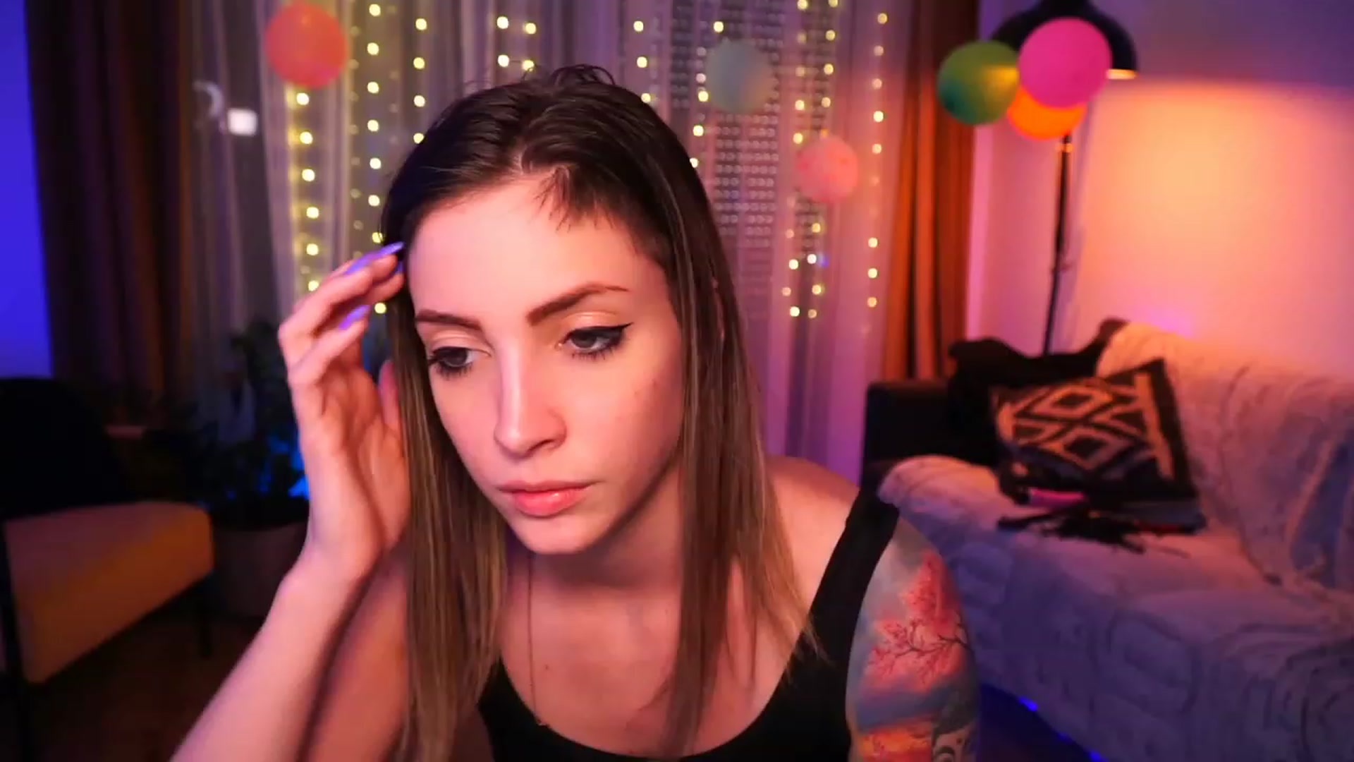 Gallery image thumbnail from Kend_dall's myfreecams stream on, 06/15/2023, 18:35 image 8 of 20