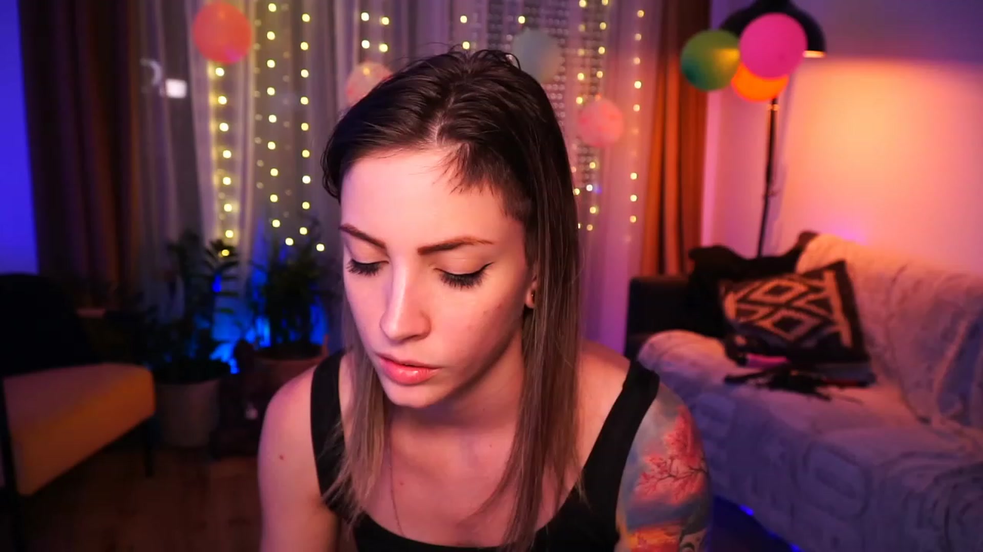 Gallery image thumbnail from Kend_dall's myfreecams stream on, 06/15/2023, 18:35 image 9 of 20