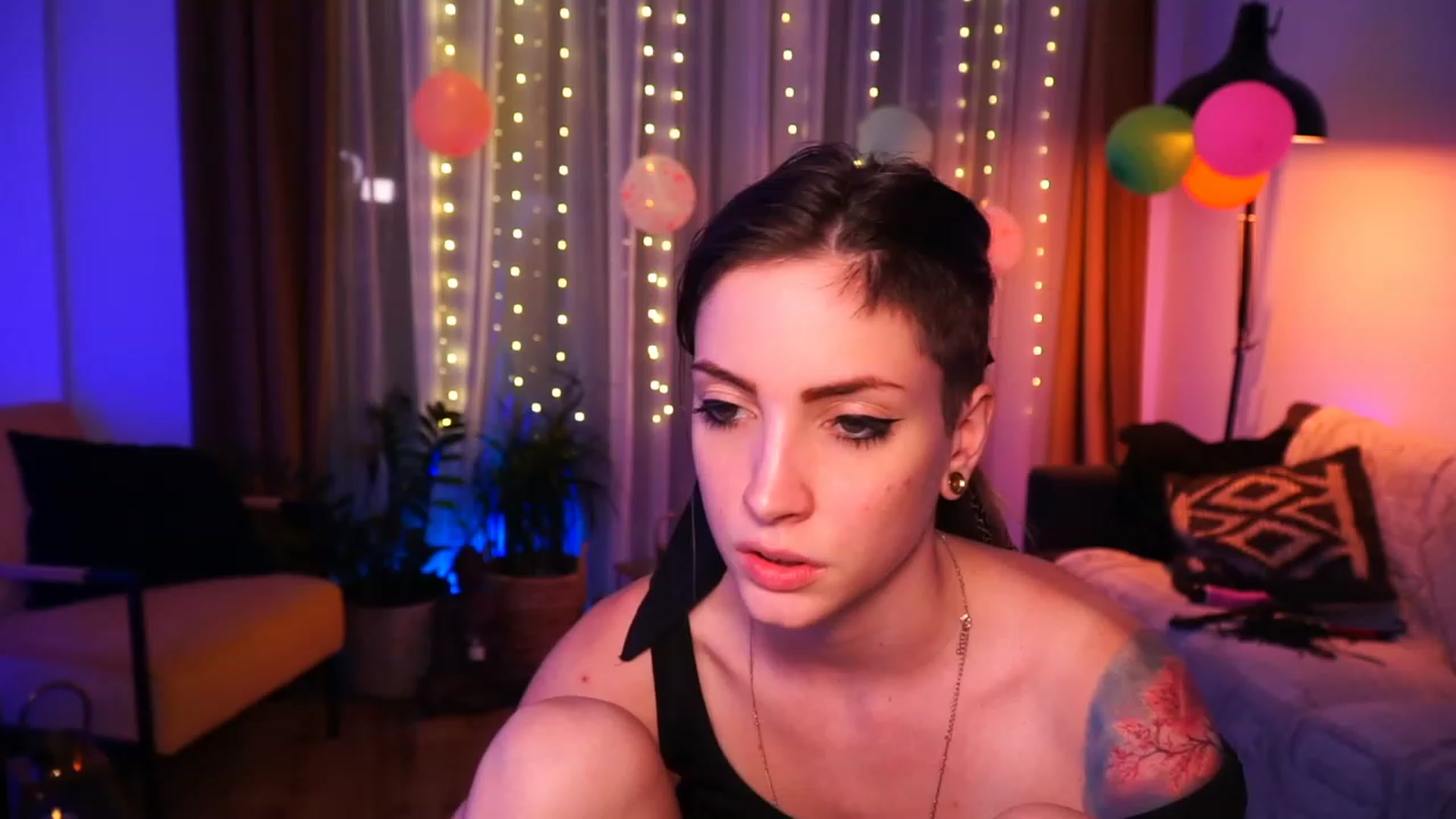 Gallery image thumbnail from Kend_dall's myfreecams stream on, 06/15/2023, 18:59 image 3 of 20