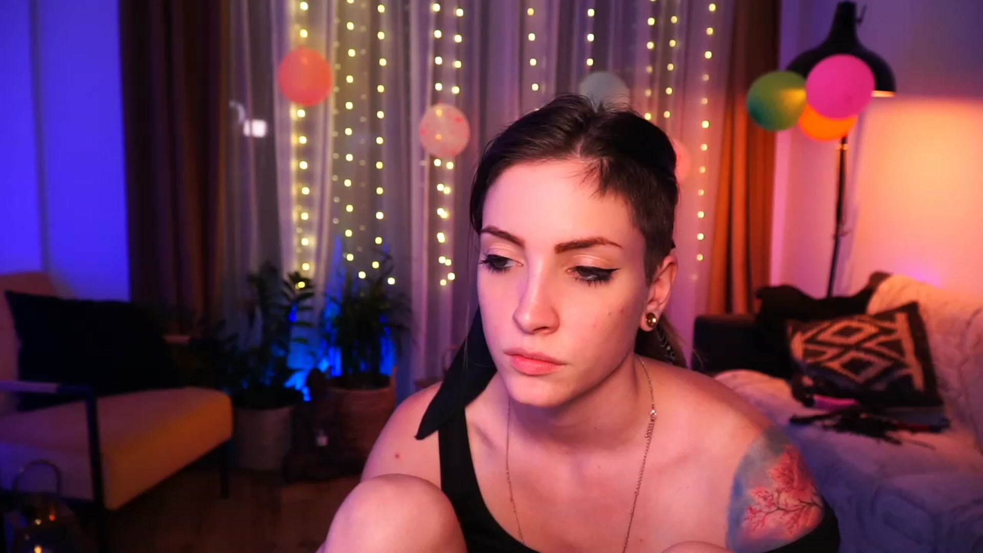 Gallery image thumbnail from Kend_dall's myfreecams stream on, 06/15/2023, 18:59 image 2 of 20