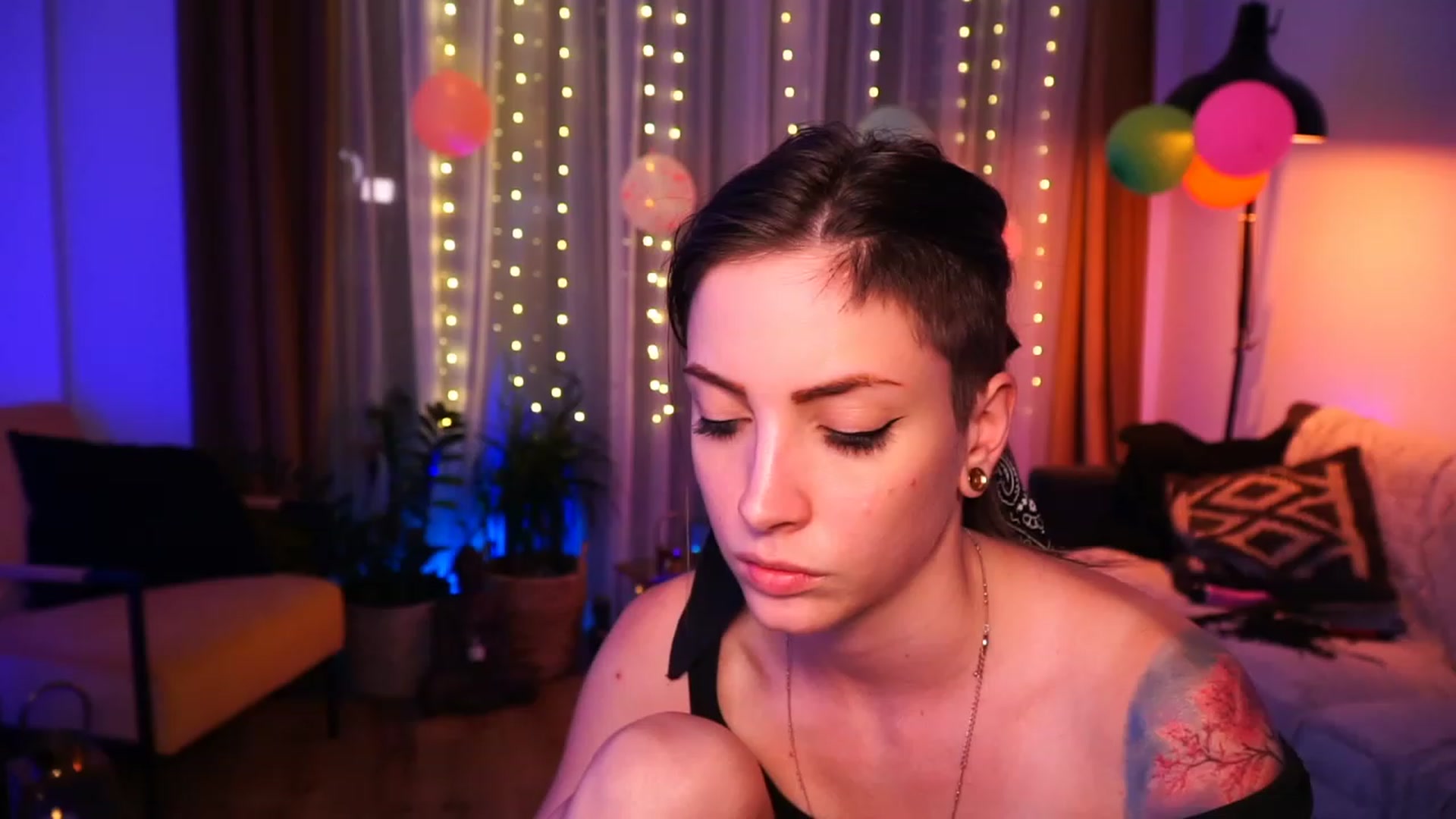 Gallery image thumbnail from Kend_dall's myfreecams stream on, 06/15/2023, 18:59 image 16 of 20