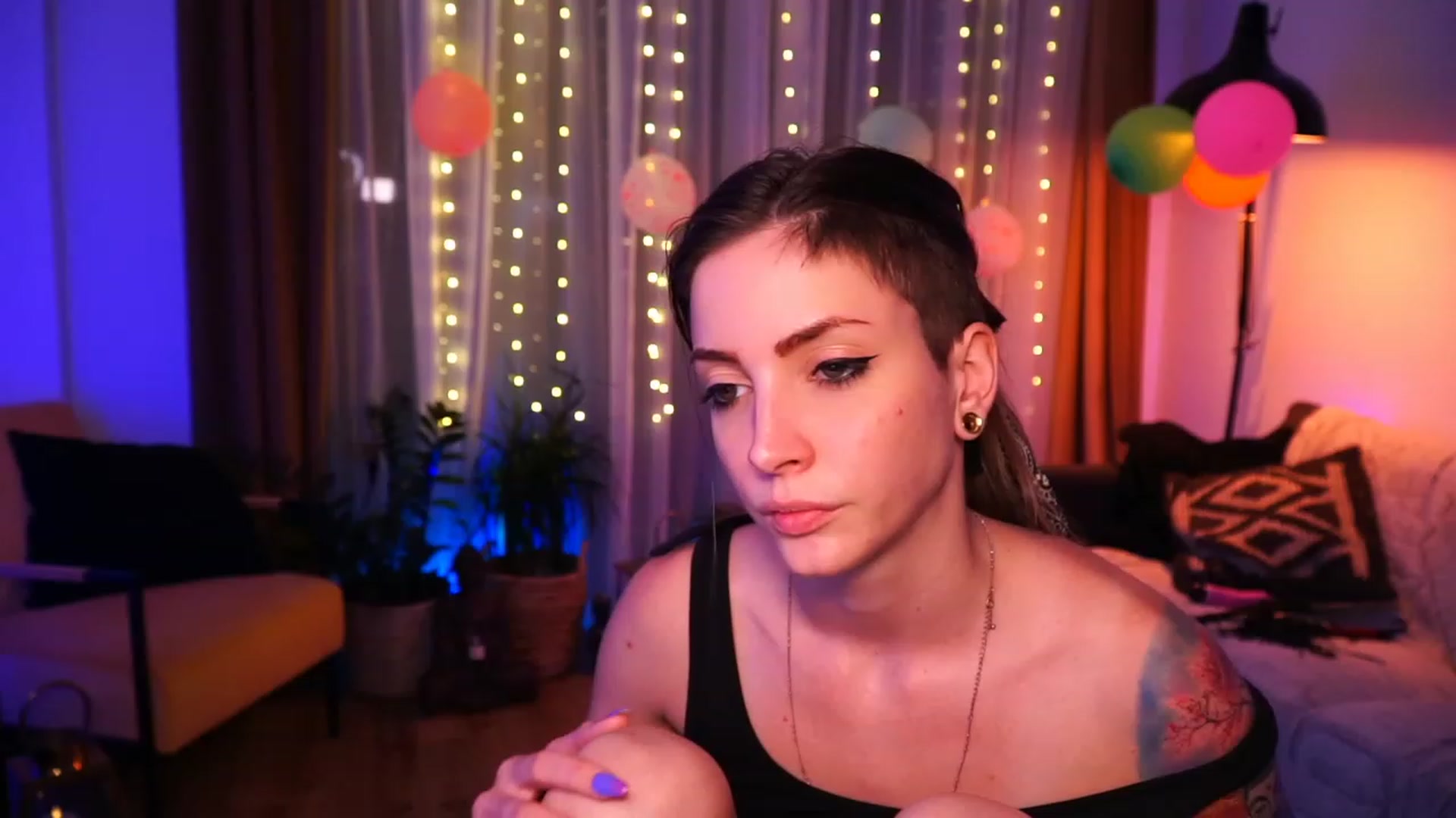Gallery image thumbnail from Kend_dall's myfreecams stream on, 06/15/2023, 18:59 image 10 of 20