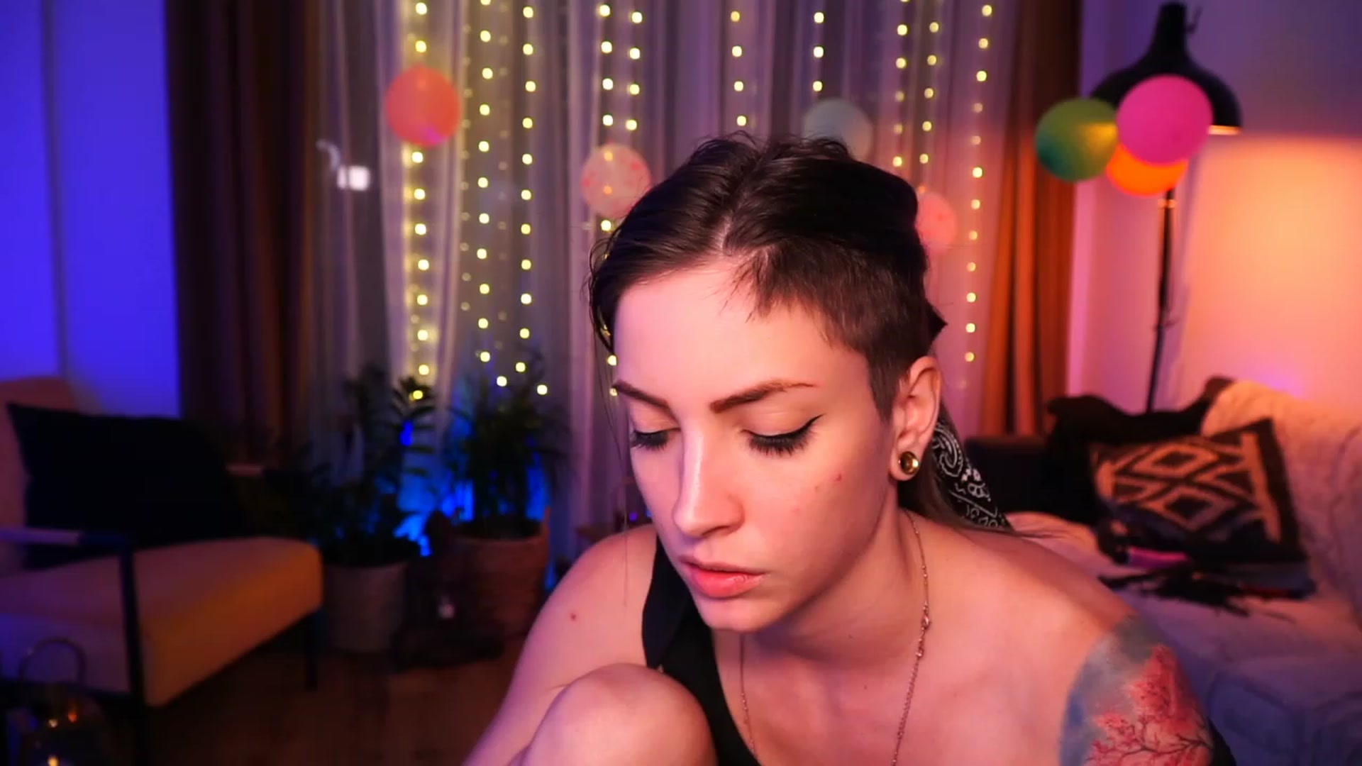 Gallery image thumbnail from Kend_dall's myfreecams stream on, 06/15/2023, 18:59 image 13 of 20
