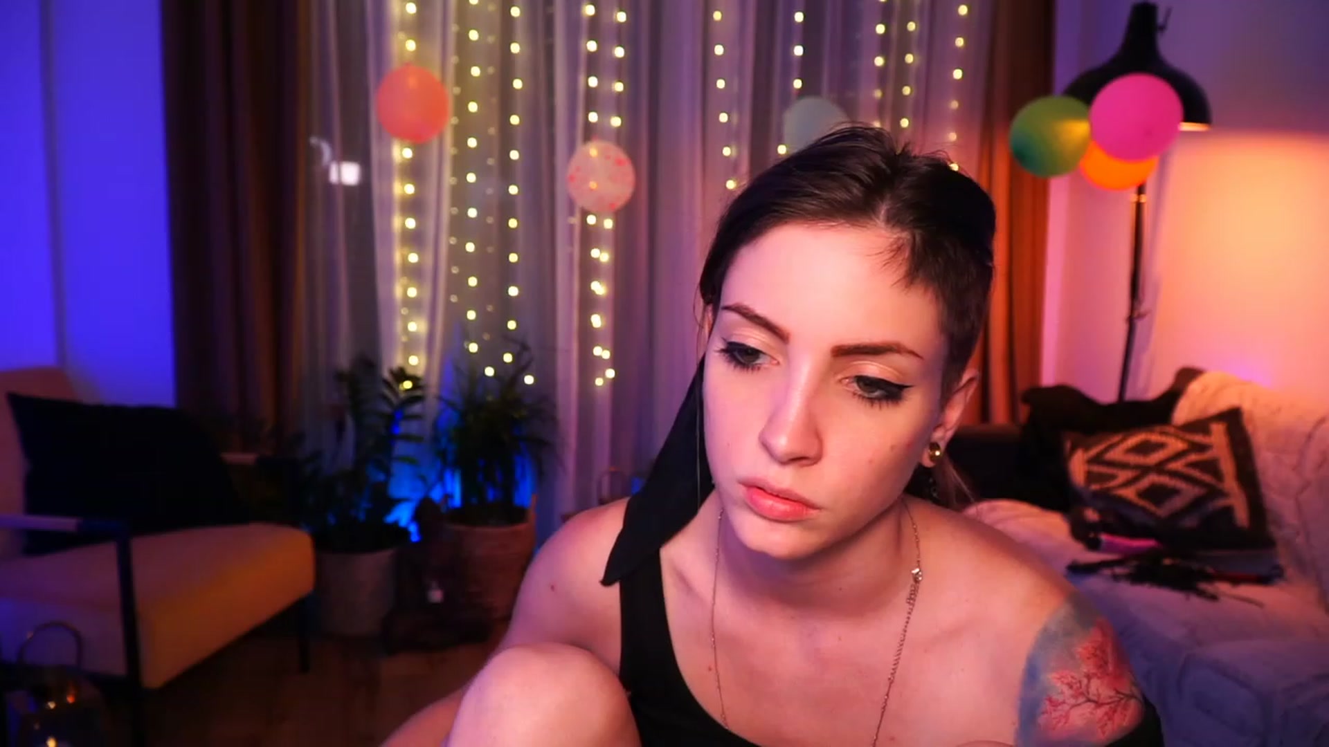 Gallery image thumbnail from Kend_dall's myfreecams stream on, 06/15/2023, 18:59 image 5 of 20