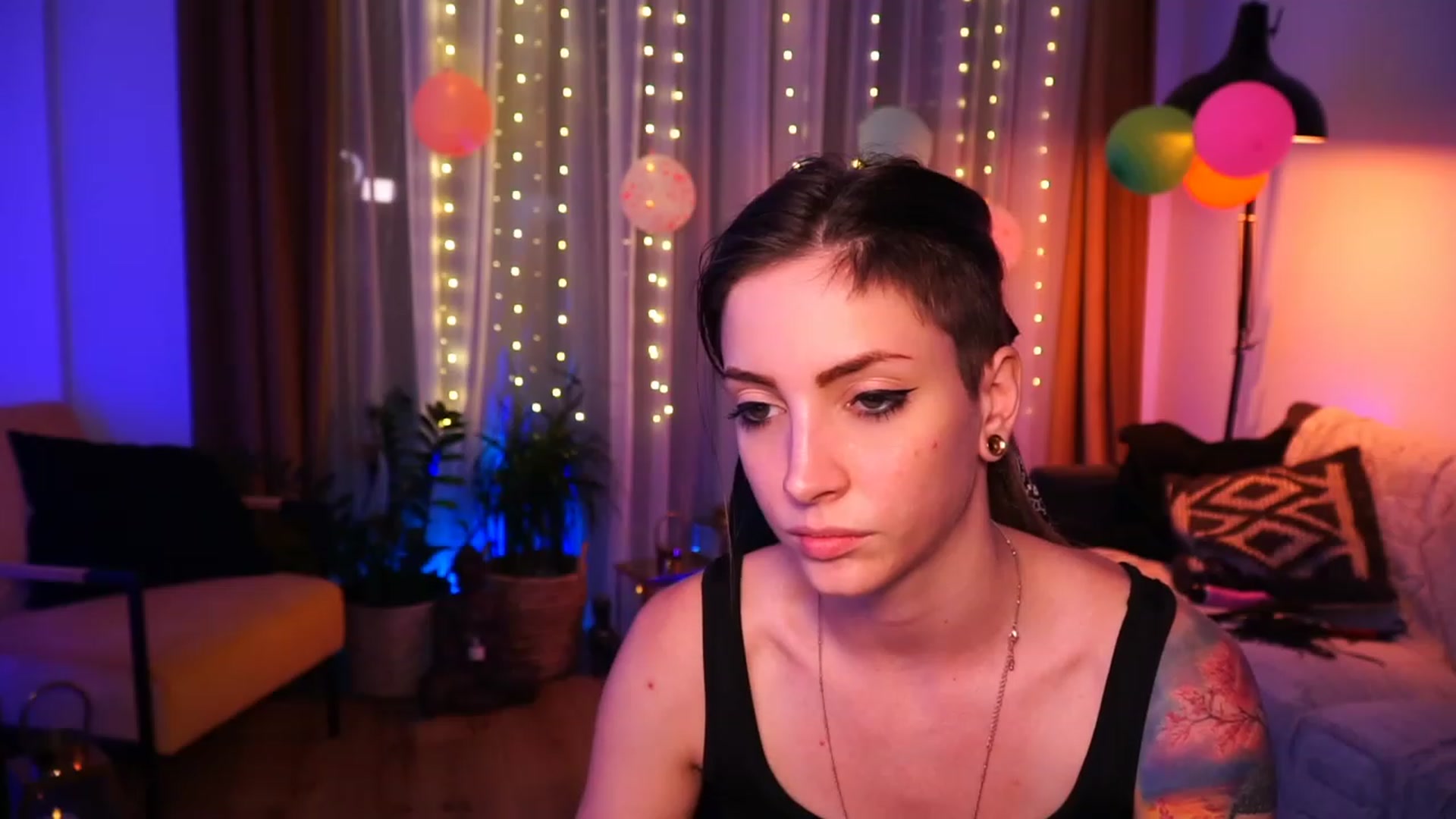 Gallery image thumbnail from Kend_dall's myfreecams stream on, 06/15/2023, 19:14 image 7 of 20