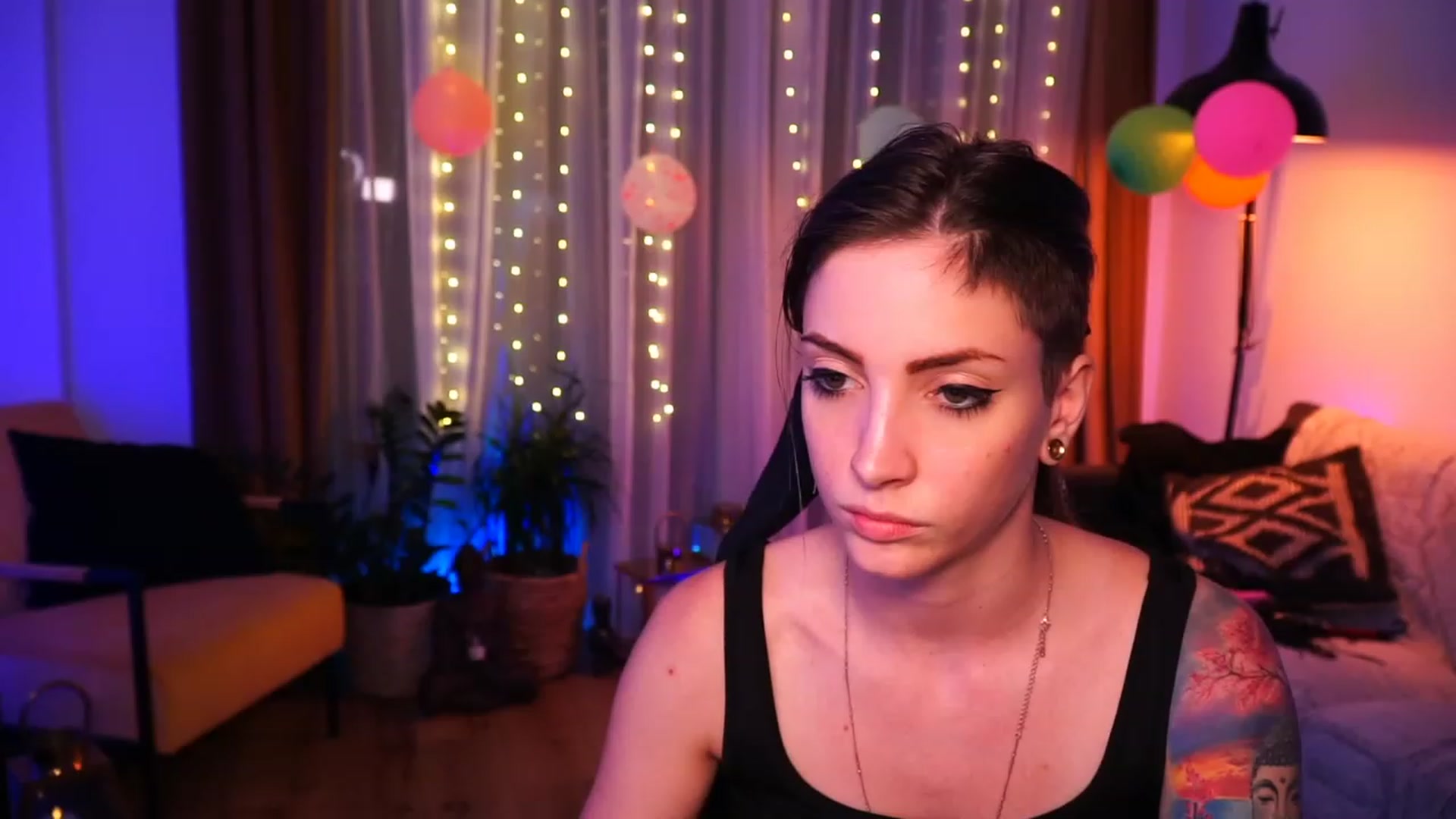 Gallery image thumbnail from Kend_dall's myfreecams stream on, 06/15/2023, 19:14 image 6 of 20