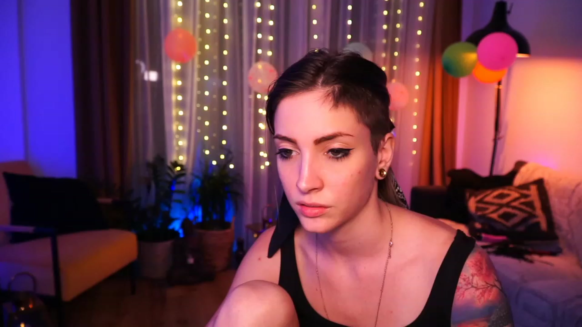 Gallery image thumbnail from Kend_dall's myfreecams stream on, 06/15/2023, 19:14 image 1 of 20