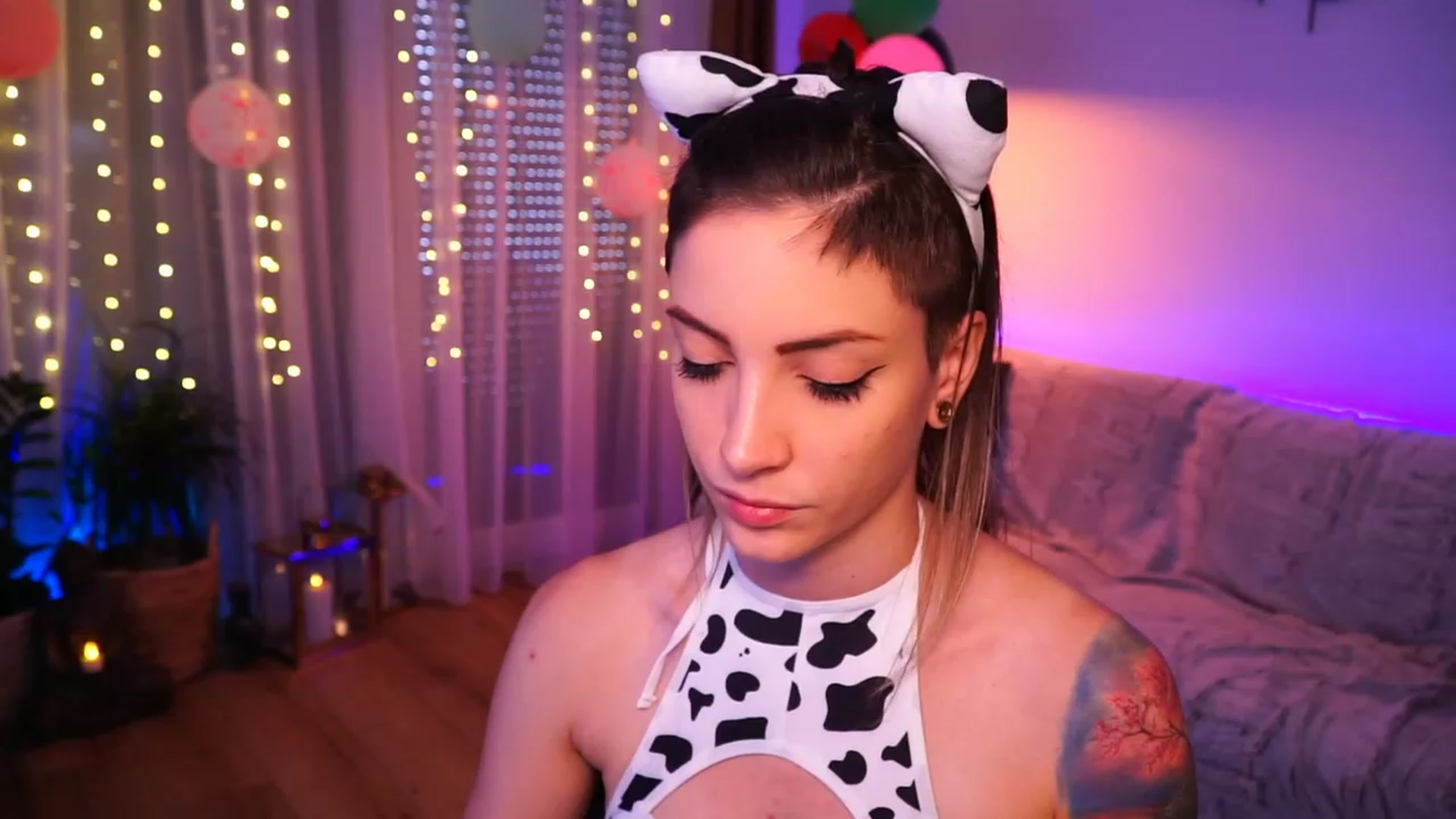 Gallery image thumbnail from Kend_dall's myfreecams stream on, 06/16/2023, 11:30 image 10 of 20