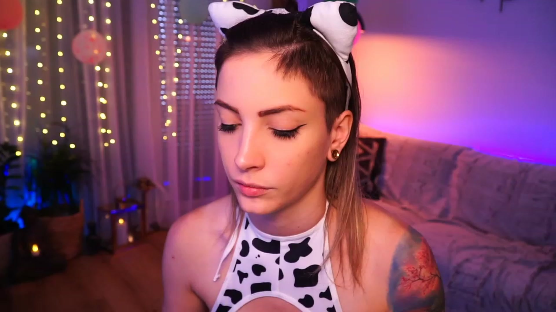 Gallery image thumbnail from Kend_dall's myfreecams stream on, 06/16/2023, 11:30 image 20 of 20