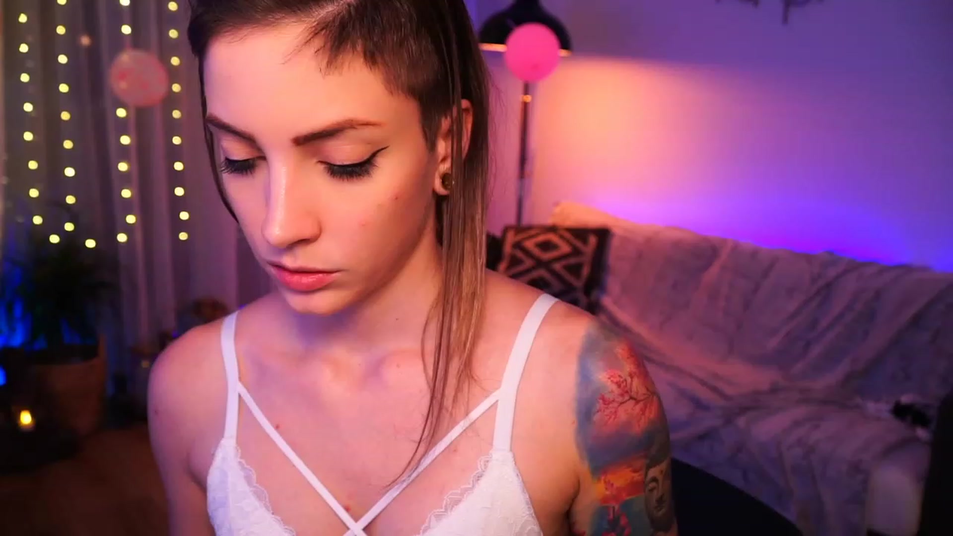 Gallery image thumbnail from Kend_dall's myfreecams stream on, 06/16/2023, 14:04 image 20 of 20