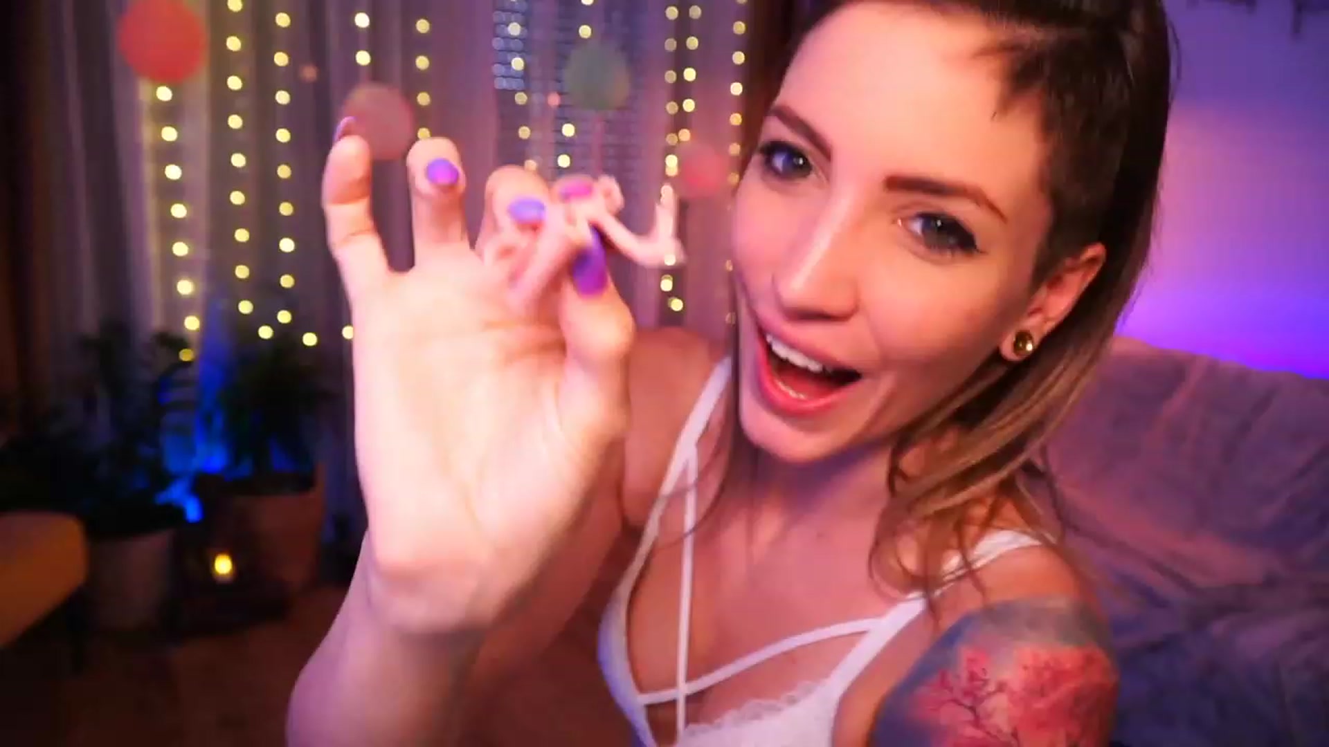 Gallery image thumbnail from Kend_dall's myfreecams stream on, 06/16/2023, 14:04 image 18 of 20