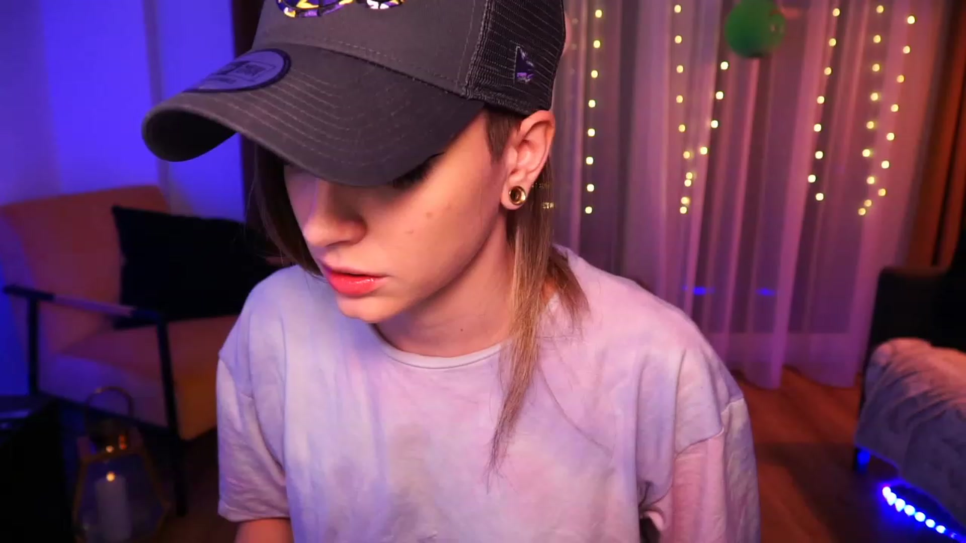Gallery image thumbnail from Kend_dall's myfreecams stream on, 06/17/2023, 11:31 image 10 of 20