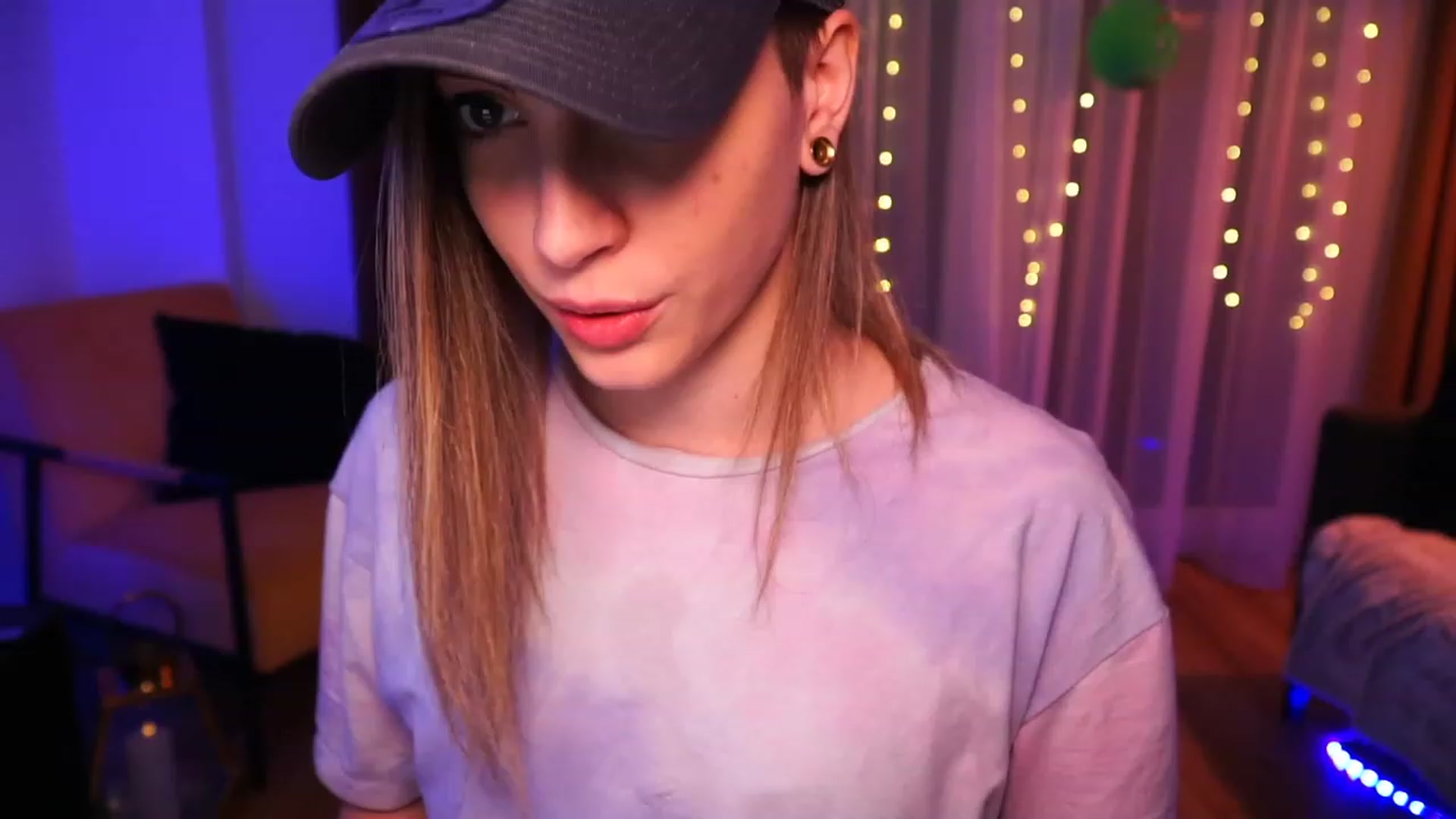 Gallery image thumbnail from Kend_dall's myfreecams stream on, 06/17/2023, 11:31 image 7 of 20