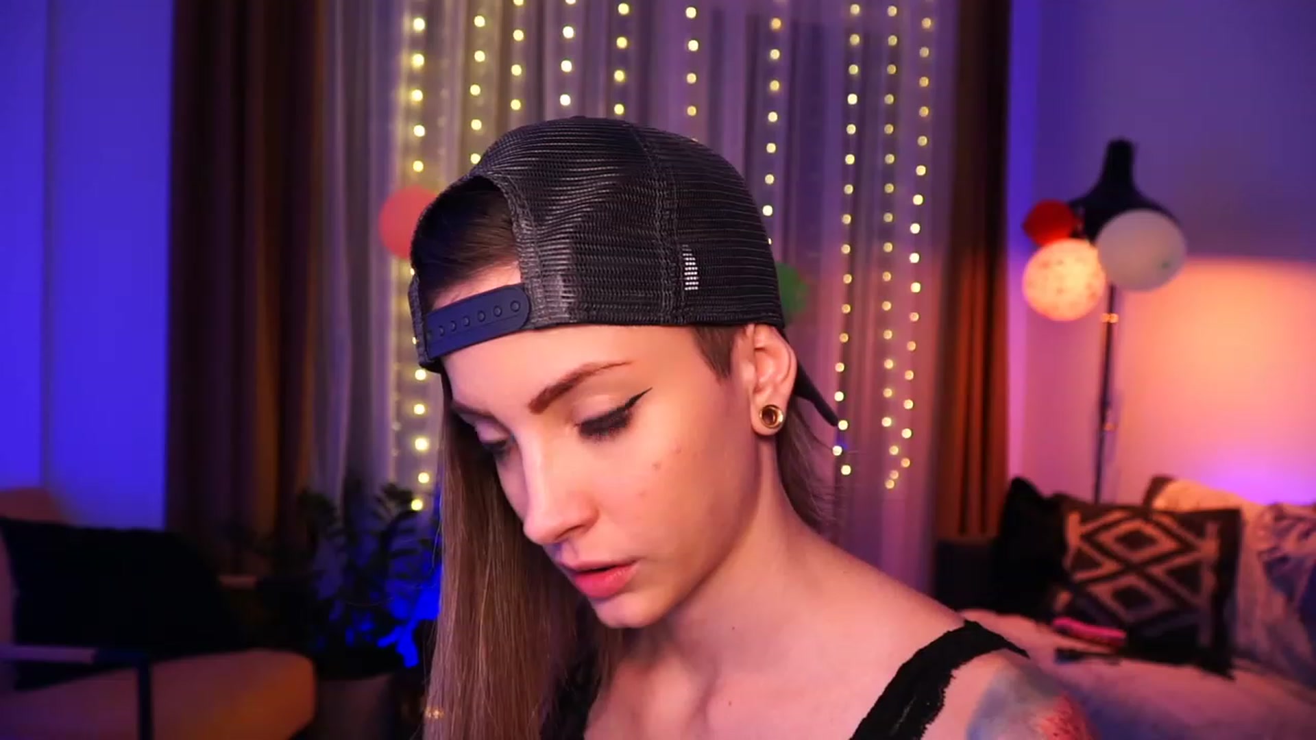 Gallery image thumbnail from Kend_dall's myfreecams stream on, 06/17/2023, 13:25 image 8 of 20