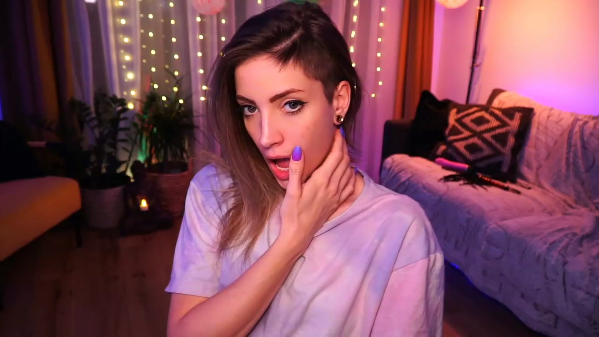 Gallery image thumbnail from Kend_dall's myfreecams stream on, 06/17/2023, 15:20 image 19 of 20