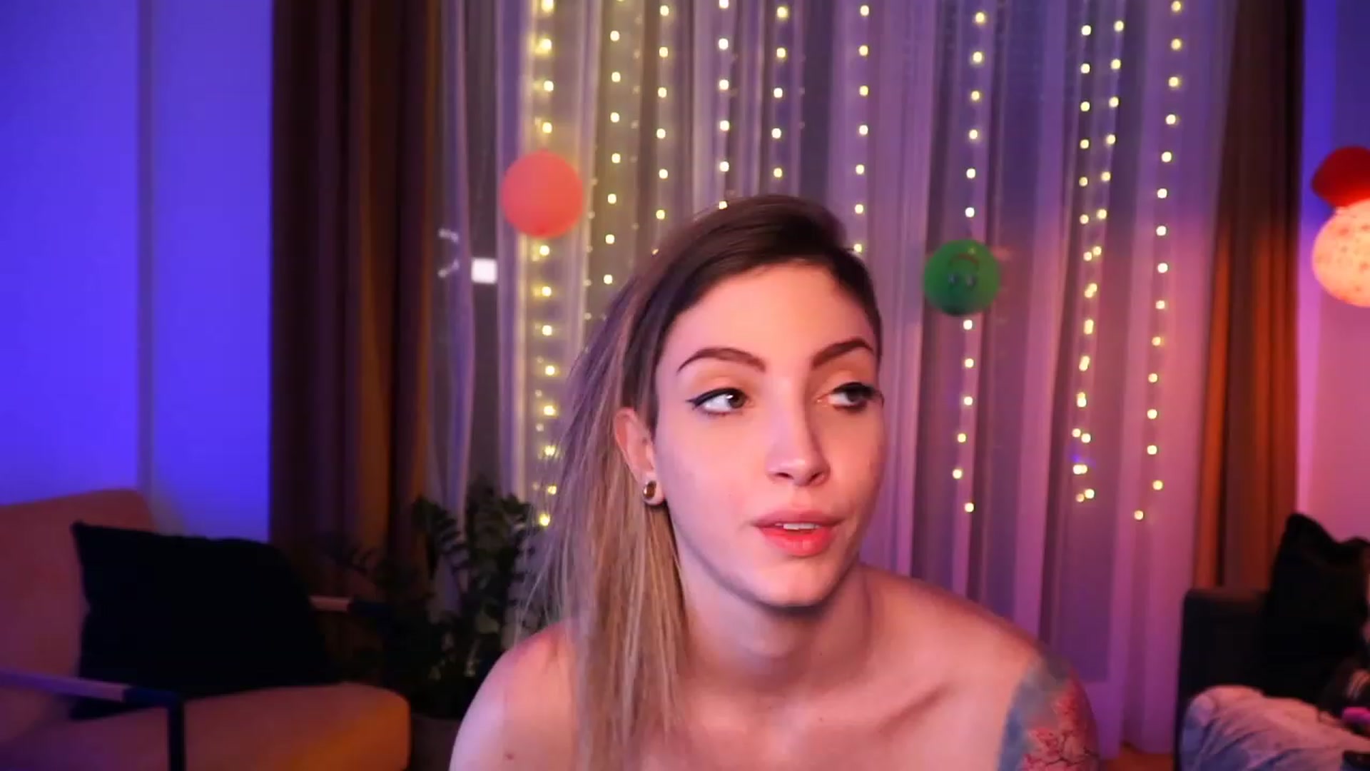 Gallery image thumbnail from Kend_dall's myfreecams stream on, 06/17/2023, 15:20 image 2 of 20