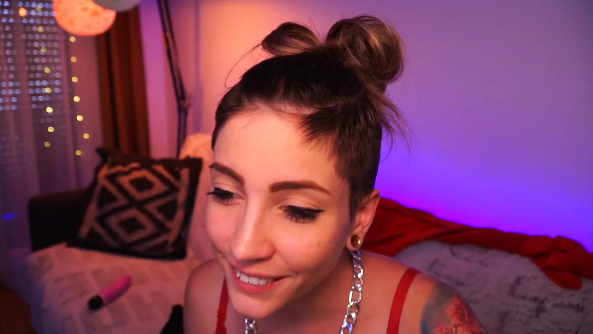 Gallery image thumbnail from Kend_dall's myfreecams stream on, 06/21/2023, 12:46 image 11 of 20