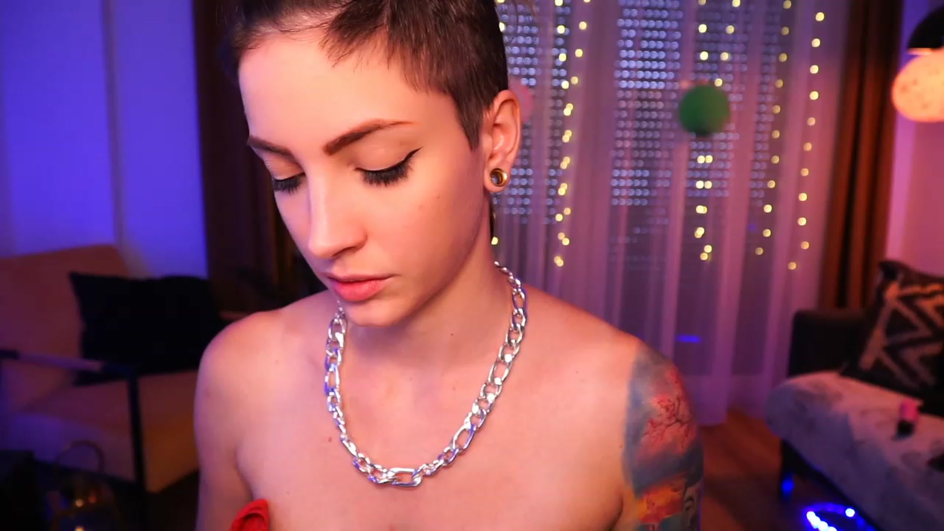 Gallery image thumbnail from Kend_dall's myfreecams stream on, 06/21/2023, 13:05 image 6 of 20