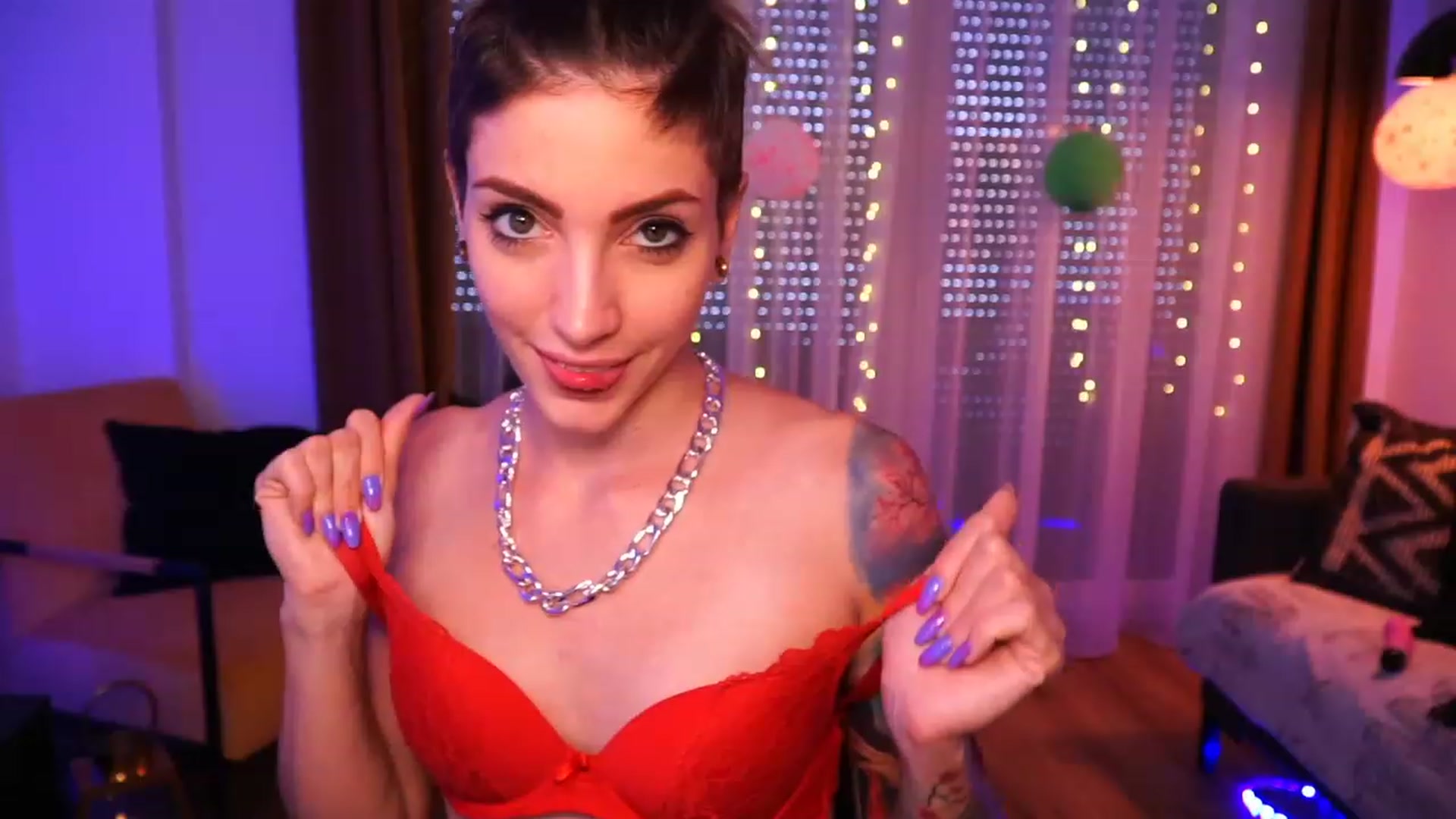 Gallery image thumbnail from Kend_dall's myfreecams stream on, 06/21/2023, 13:05 image 9 of 20