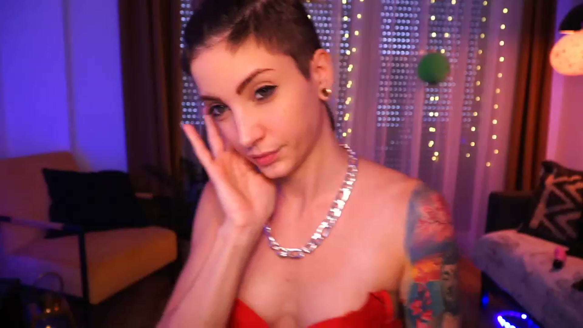 Gallery image thumbnail from Kend_dall's myfreecams stream on, 06/21/2023, 13:05 image 8 of 20
