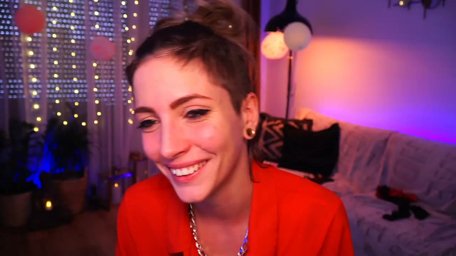 Gallery image thumbnail from Kend_dall's myfreecams stream on, 06/21/2023, 15:19 image 19 of 20