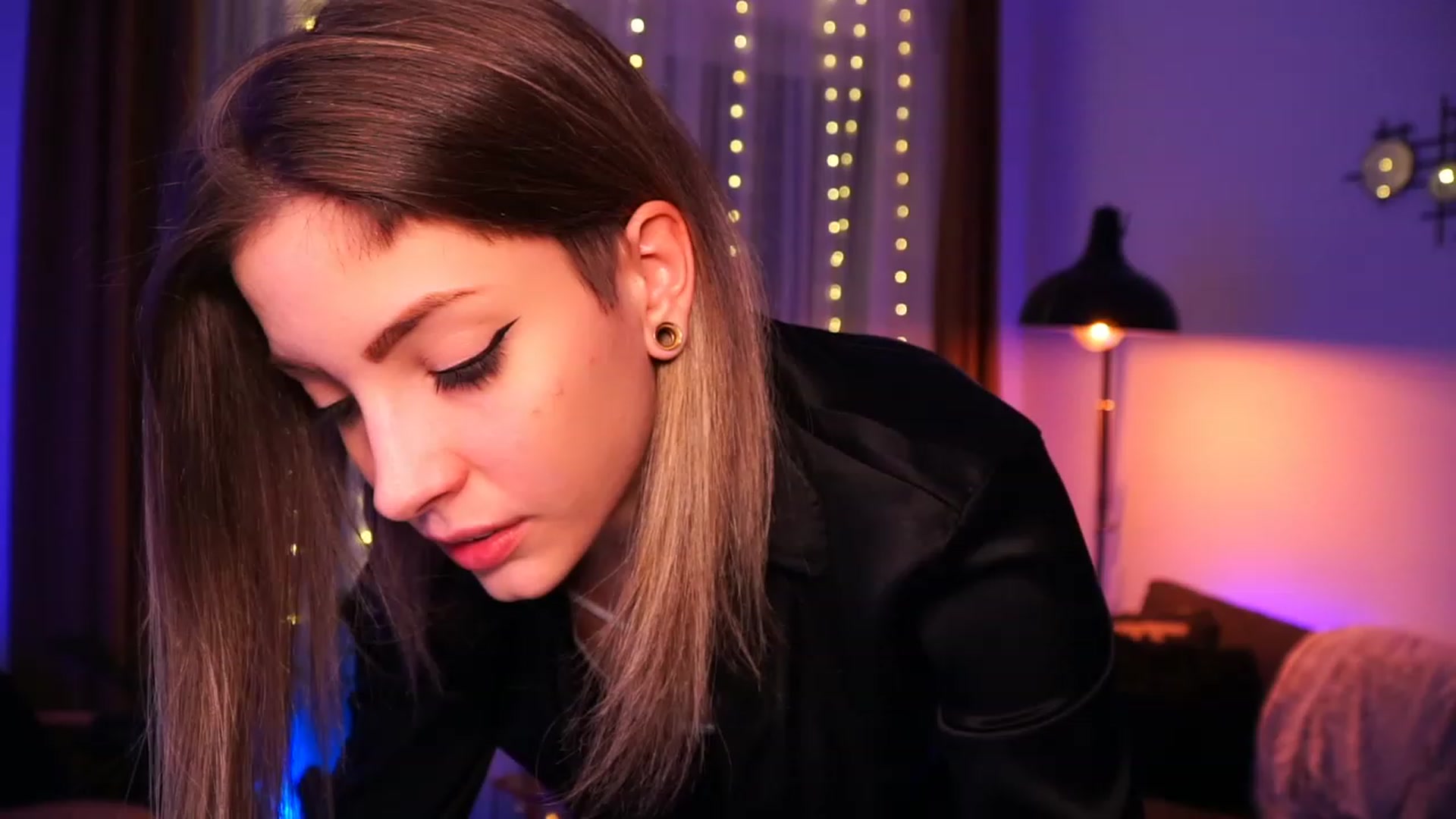 Gallery image thumbnail from Kend_dall's myfreecams stream on, 06/26/2023, 12:16 image 1 of 20