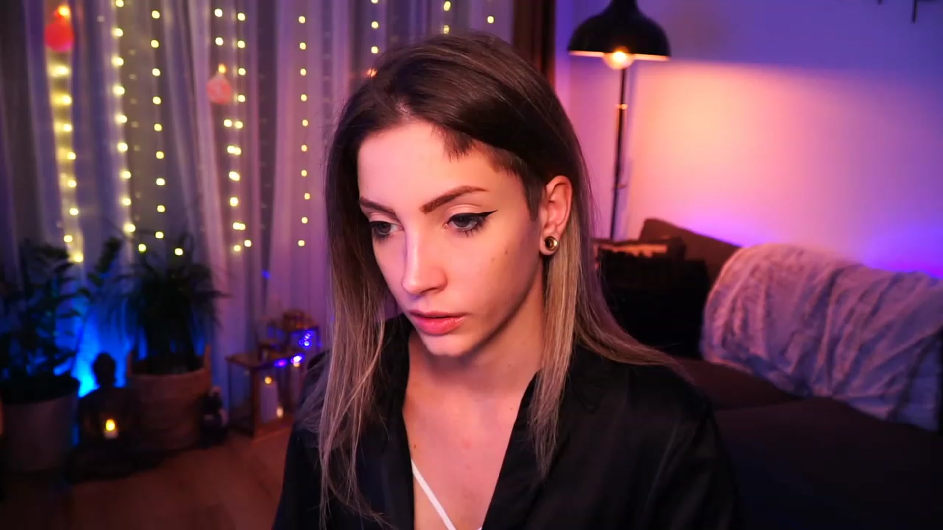 Gallery image thumbnail from Kend_dall's myfreecams stream on, 06/26/2023, 12:16 image 4 of 20