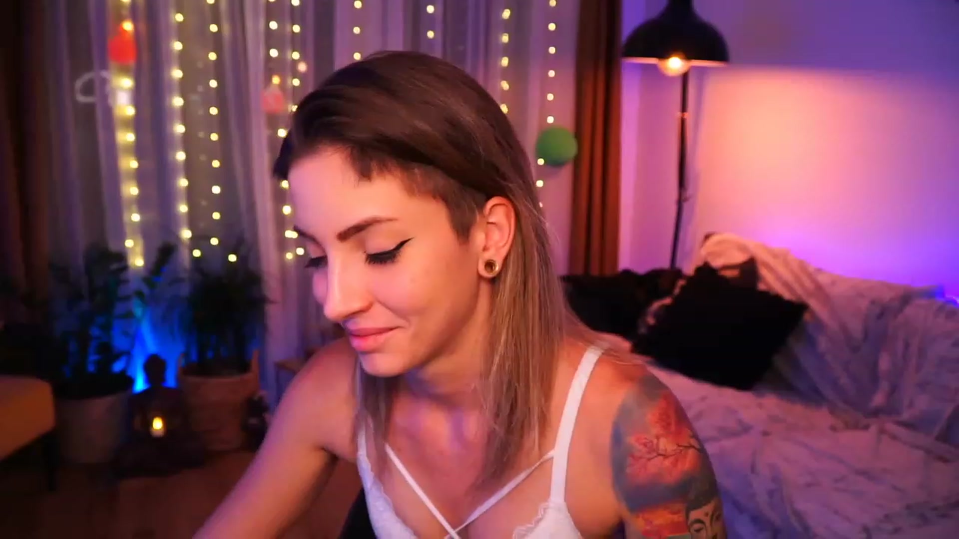 Gallery image thumbnail from Kend_dall's myfreecams stream on, 06/26/2023, 13:45 image 5 of 20