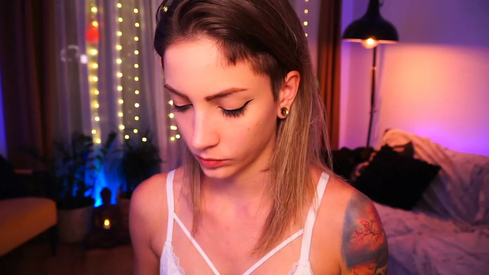 Gallery image thumbnail from Kend_dall's myfreecams stream on, 06/26/2023, 13:45 image 3 of 20