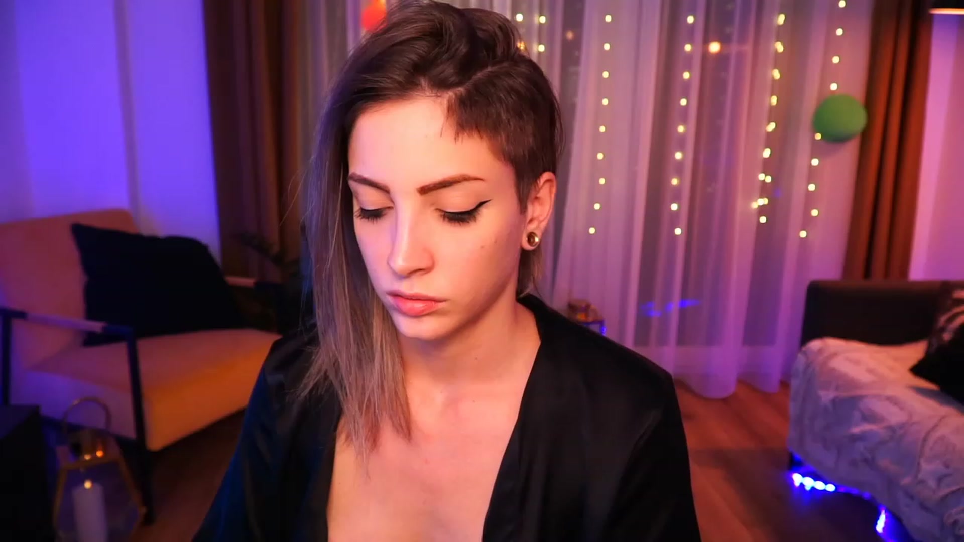 Gallery image thumbnail from Kend_dall's myfreecams stream on, 06/26/2023, 14:35 image 8 of 20