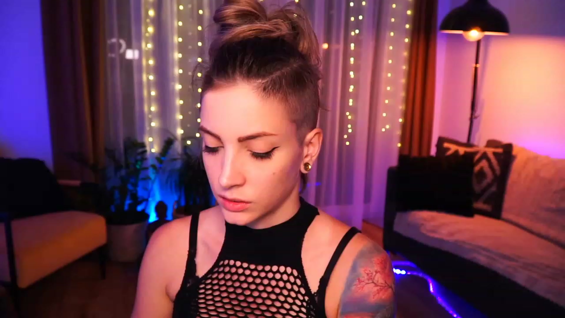 Gallery image thumbnail from Kend_dall's myfreecams stream on, 06/27/2023, 16:15 image 1 of 20