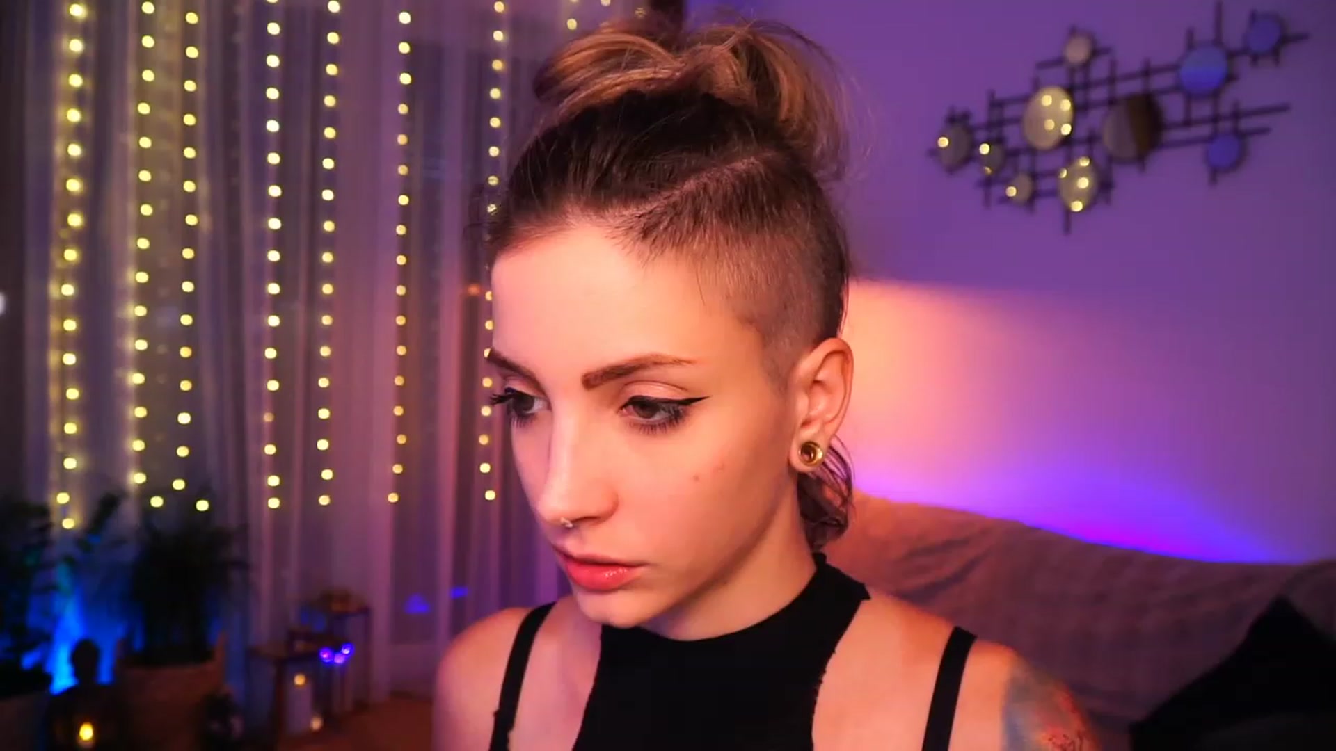 Gallery image thumbnail from Kend_dall's myfreecams stream on, 06/27/2023, 16:15 image 13 of 20