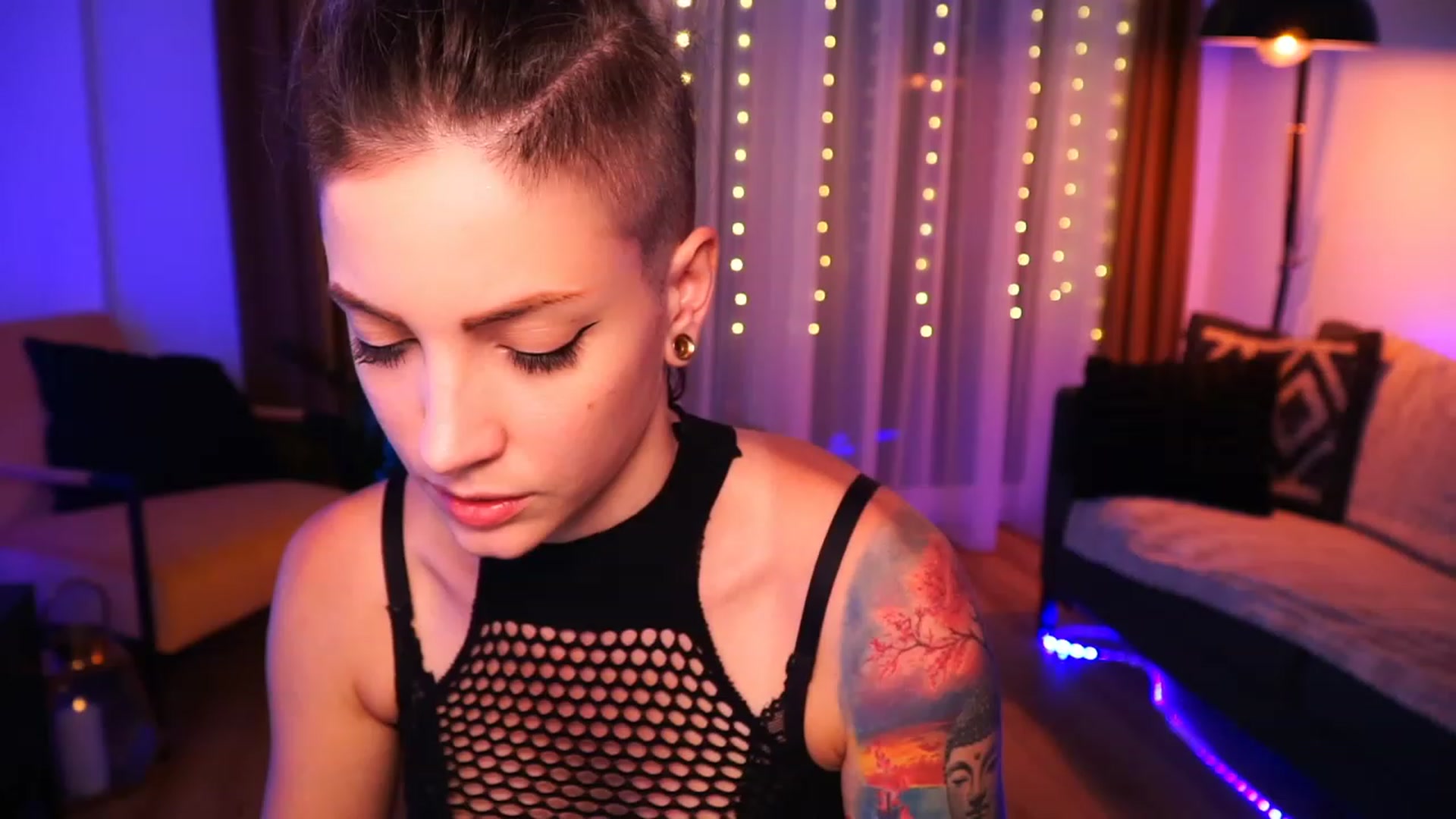 Gallery image thumbnail from Kend_dall's myfreecams stream on, 06/27/2023, 16:15 image 4 of 20