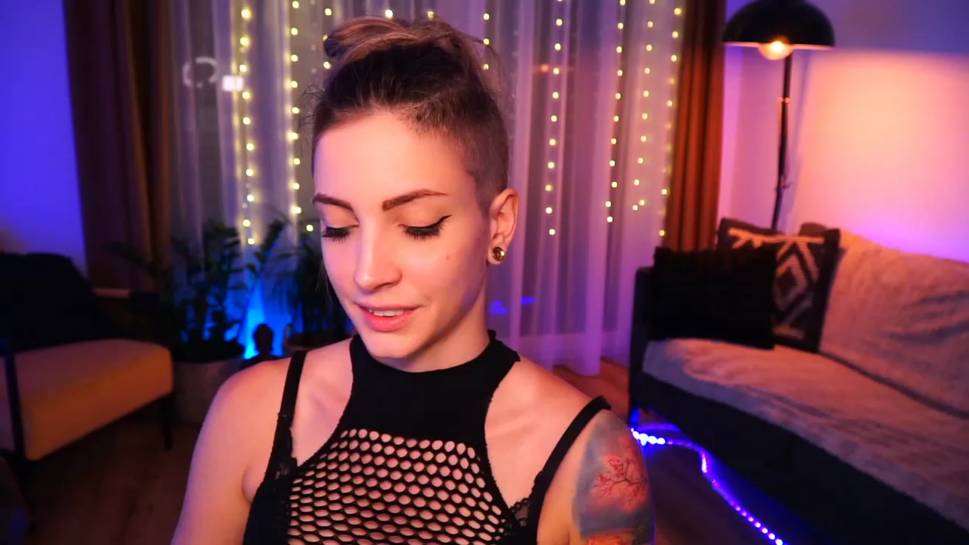 Gallery image thumbnail from Kend_dall's myfreecams stream on, 06/27/2023, 16:15 image 3 of 20
