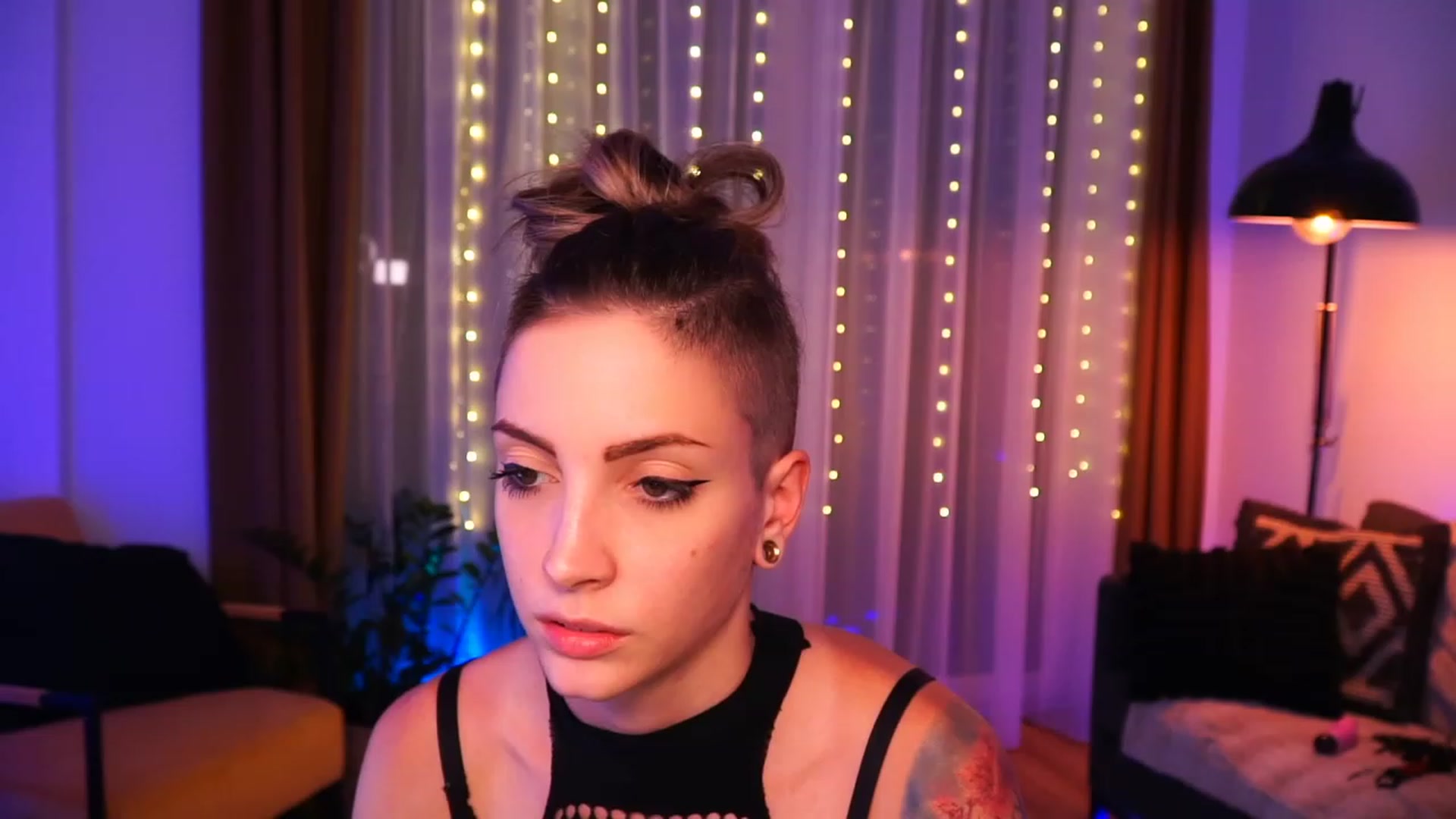 Gallery image thumbnail from Kend_dall's myfreecams stream on, 06/27/2023, 19:28 image 5 of 20