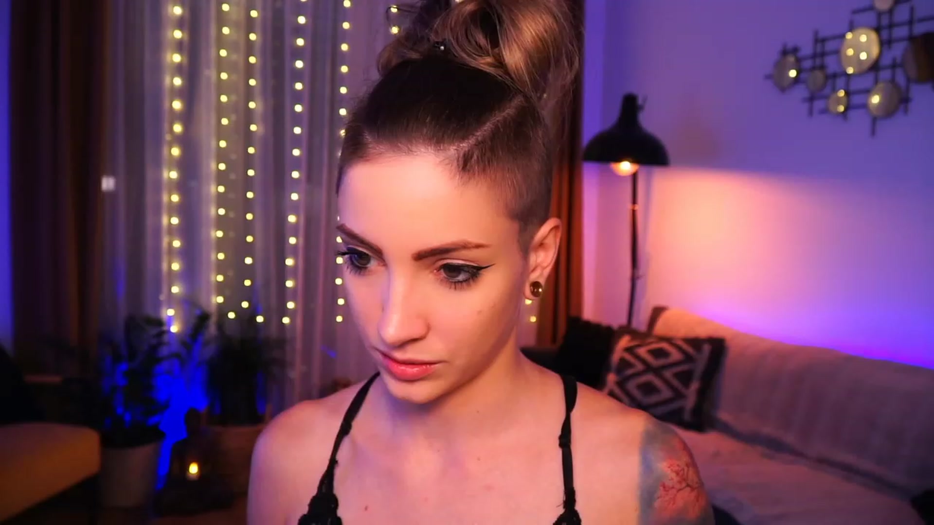 Gallery image thumbnail from Kend_dall's myfreecams stream on, 06/30/2023, 11:55 image 5 of 20