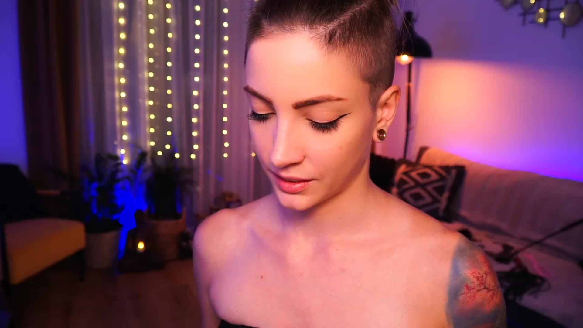 Gallery image thumbnail from Kend_dall's myfreecams stream on, 06/30/2023, 11:55 image 17 of 20