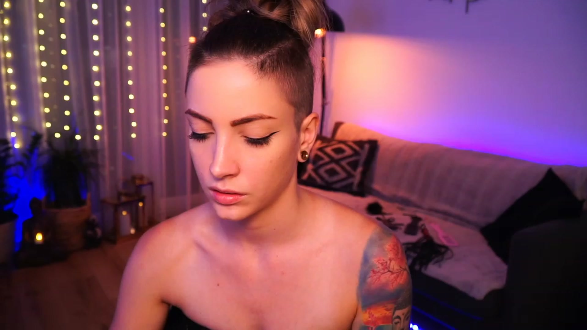 Gallery image thumbnail from Kend_dall's myfreecams stream on, 06/30/2023, 11:55 image 16 of 20
