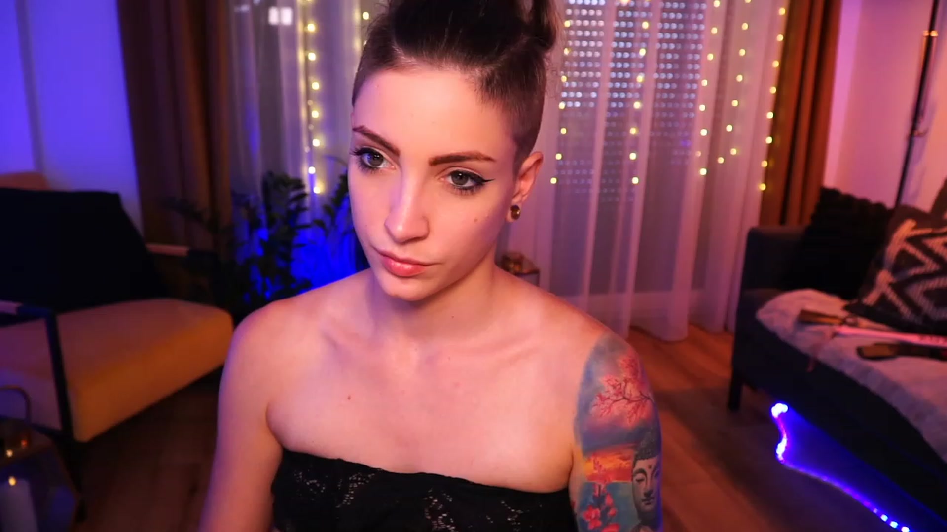 Gallery image thumbnail from Kend_dall's myfreecams stream on, 06/30/2023, 14:21 image 4 of 20