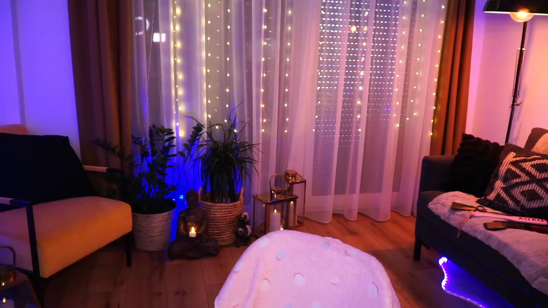 Gallery image thumbnail from Kend_dall's myfreecams stream on, 06/30/2023, 14:21 image 8 of 20