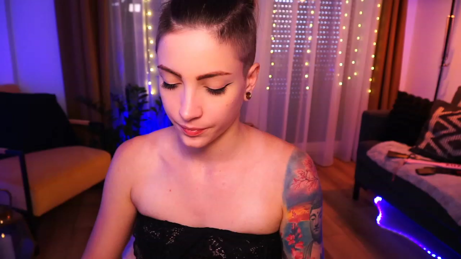 Gallery image thumbnail from Kend_dall's myfreecams stream on, 06/30/2023, 14:21 image 3 of 20