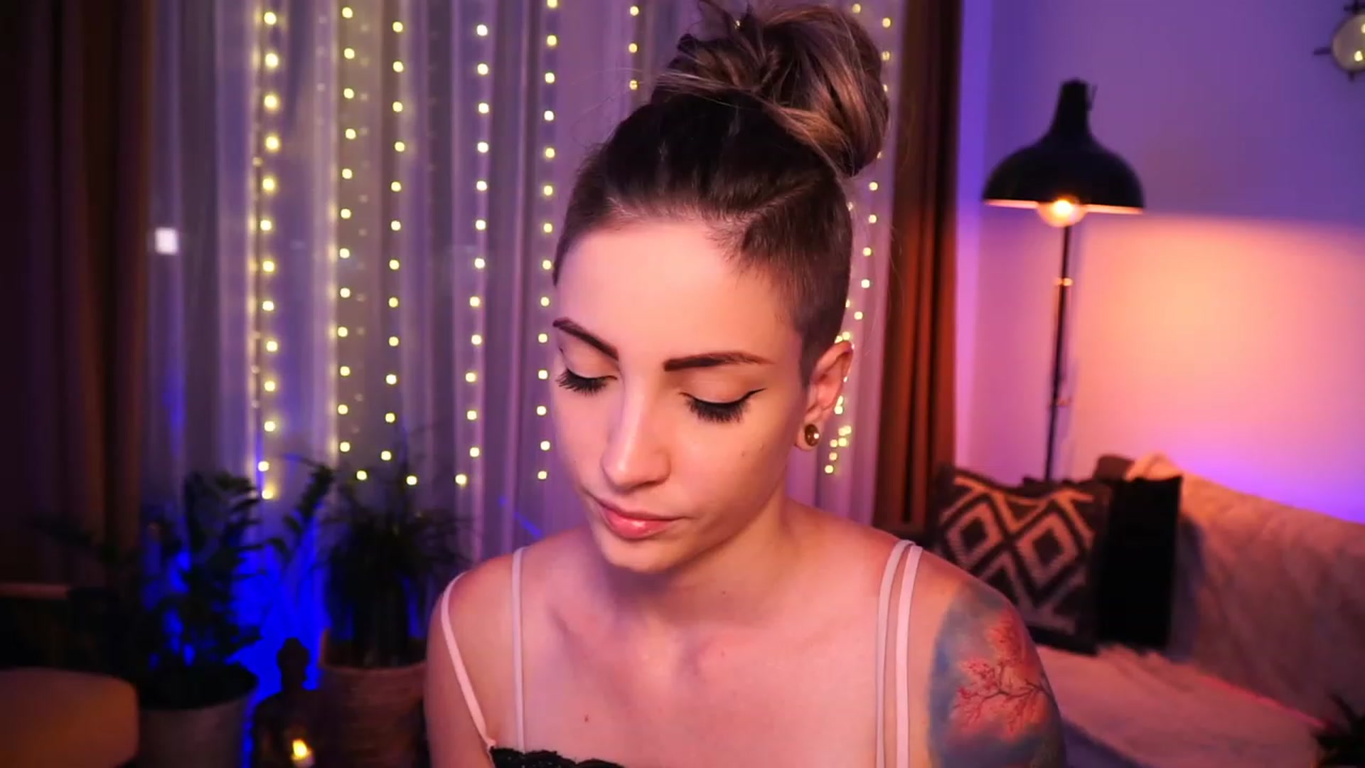 Gallery image thumbnail from Kend_dall's myfreecams stream on, 07/03/2023, 16:26 image 2 of 20