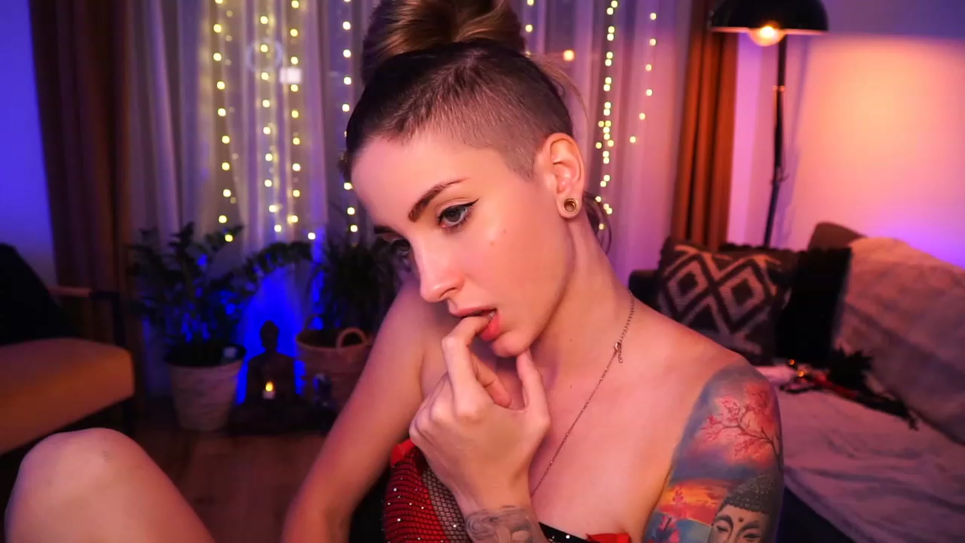 Gallery image thumbnail from Kend_dall's myfreecams stream on, 07/04/2023, 17:00 image 19 of 20