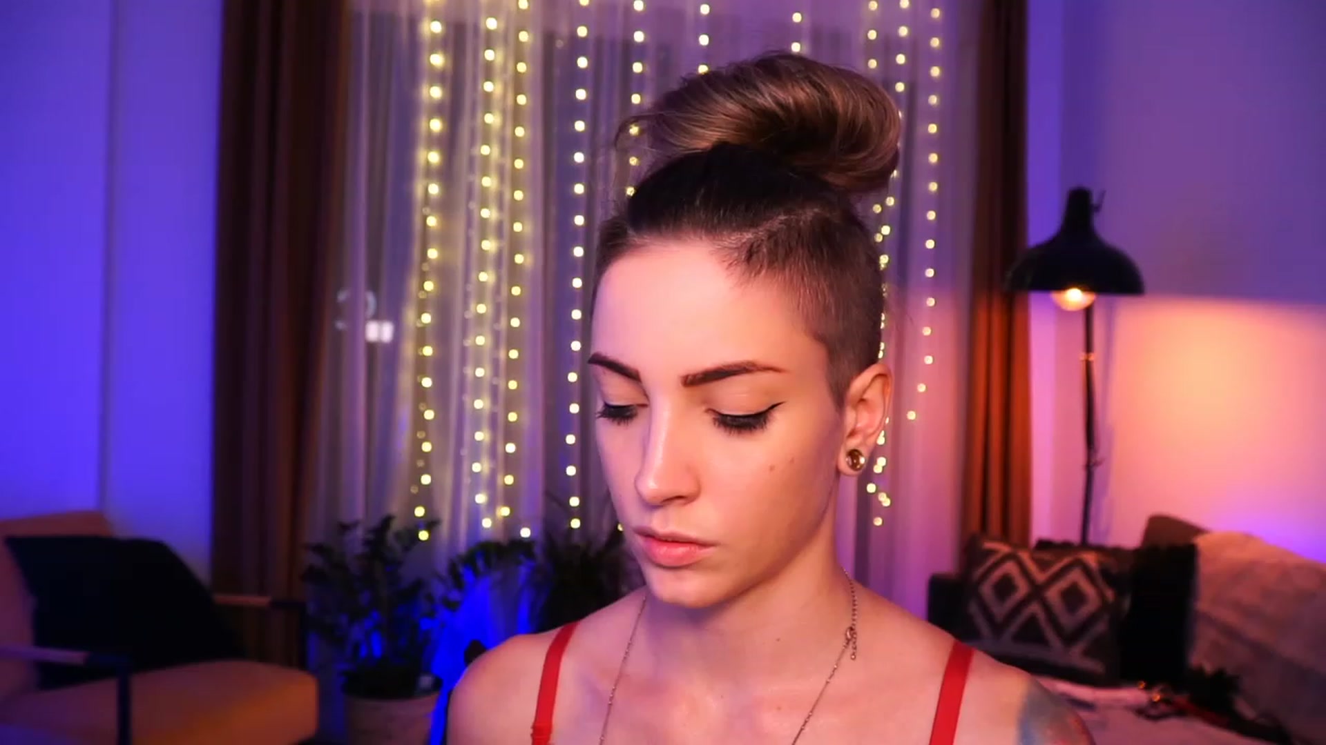 Gallery image thumbnail from Kend_dall's myfreecams stream on, 07/04/2023, 17:00 image 5 of 20