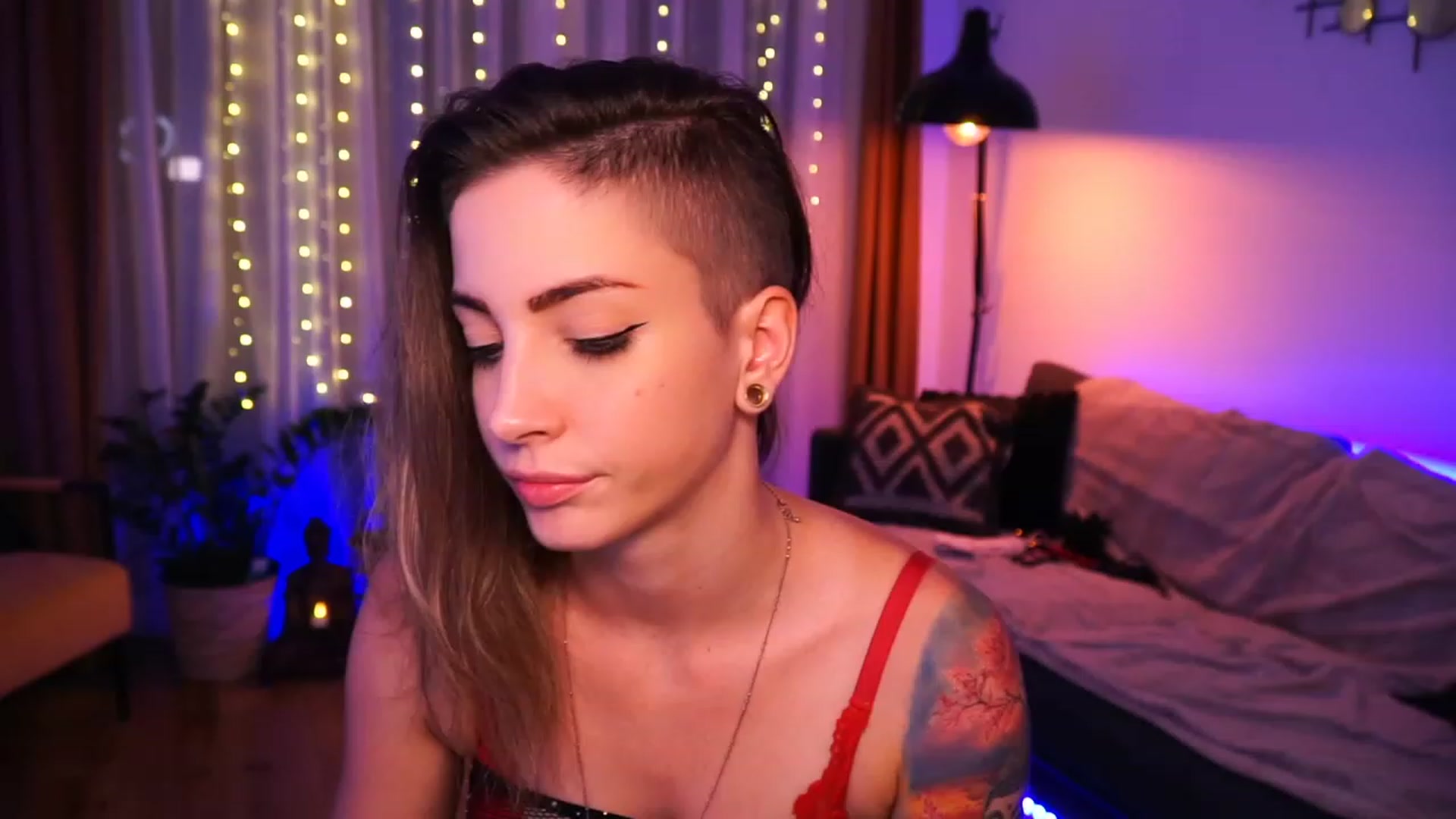 Gallery image thumbnail from Kend_dall's myfreecams stream on, 07/04/2023, 17:00 image 1 of 20