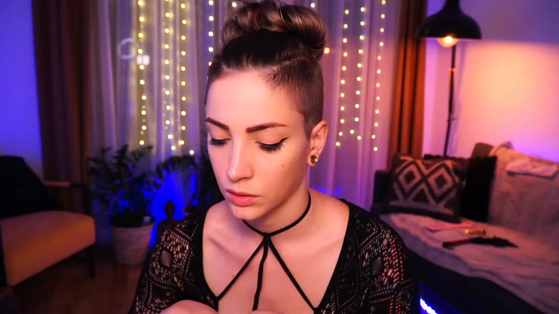 Gallery image thumbnail from Kend_dall's myfreecams stream on, 07/05/2023, 07:00 image 13 of 20