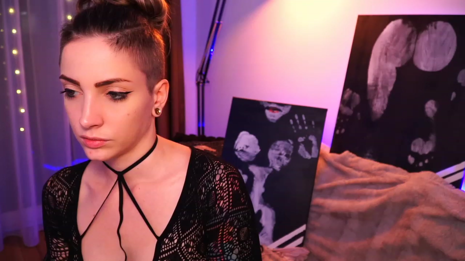 Gallery image thumbnail from Kend_dall's myfreecams stream on, 07/05/2023, 08:51 image 10 of 20